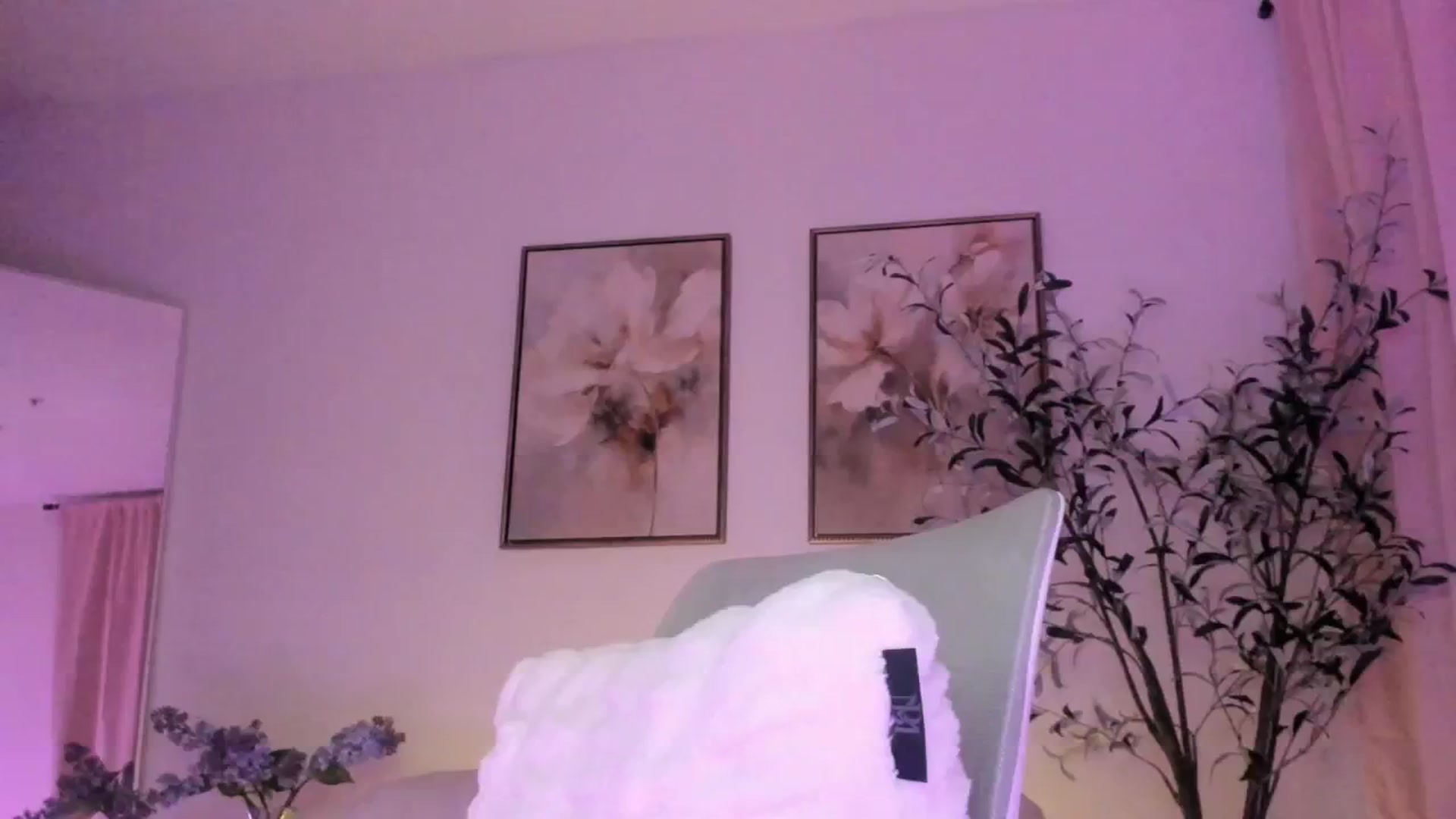 Gallery image thumbnail from goddessccleo's myfreecams stream on, 02/22/2025, 04:13 image 1 of 20