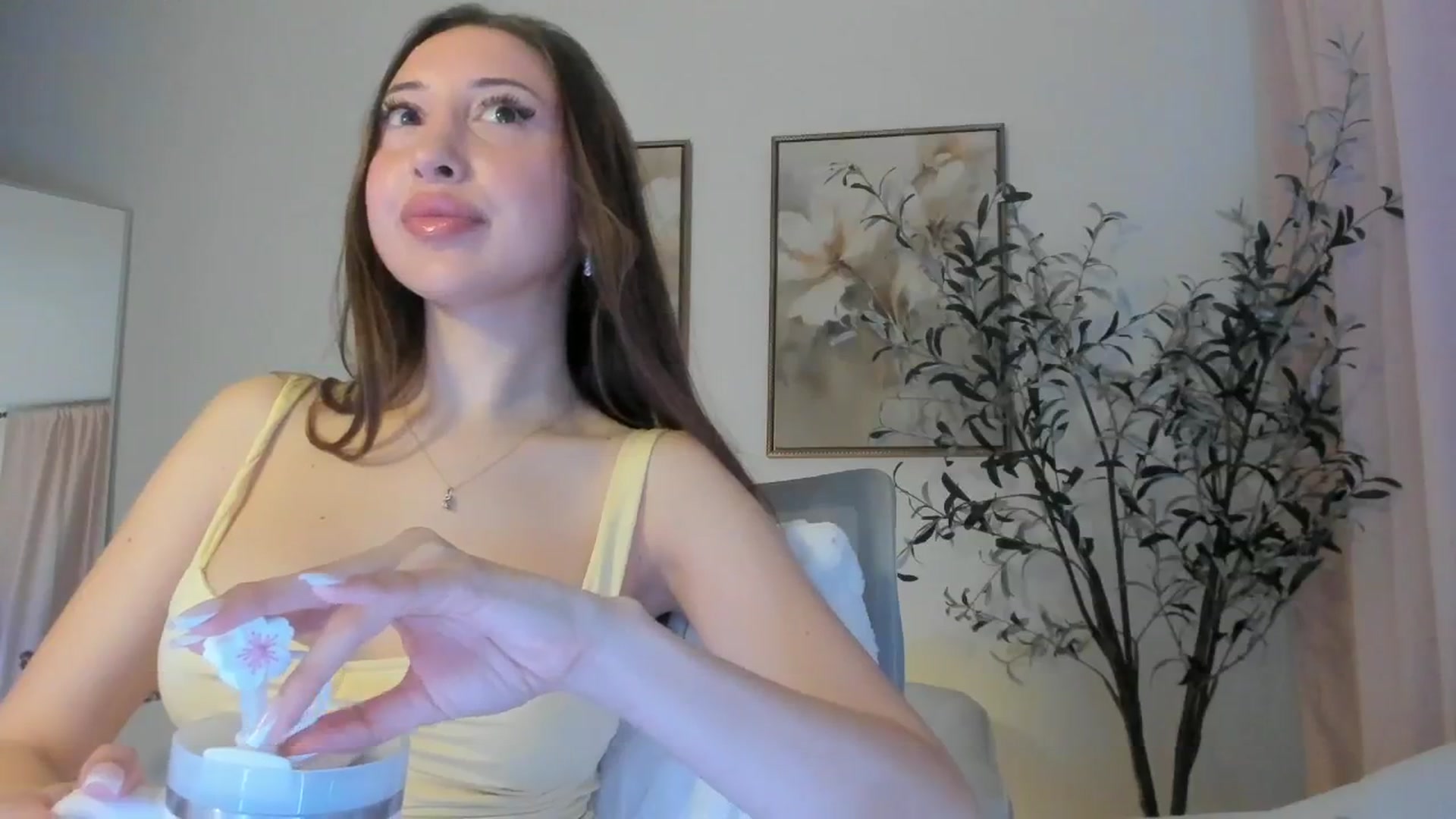 Gallery image thumbnail from goddessccleo's myfreecams stream on, 02/24/2025, 04:03 image 20 of 20