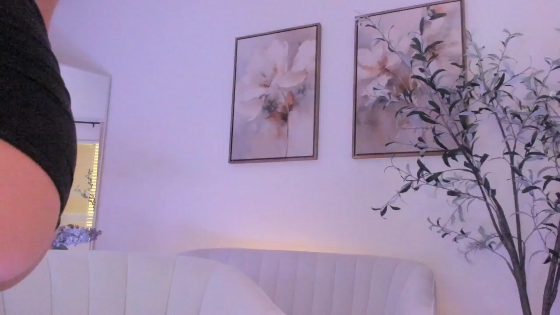 Gallery image thumbnail from goddessccleo's myfreecams stream on, 03/01/2025, 20:54 image 17 of 20