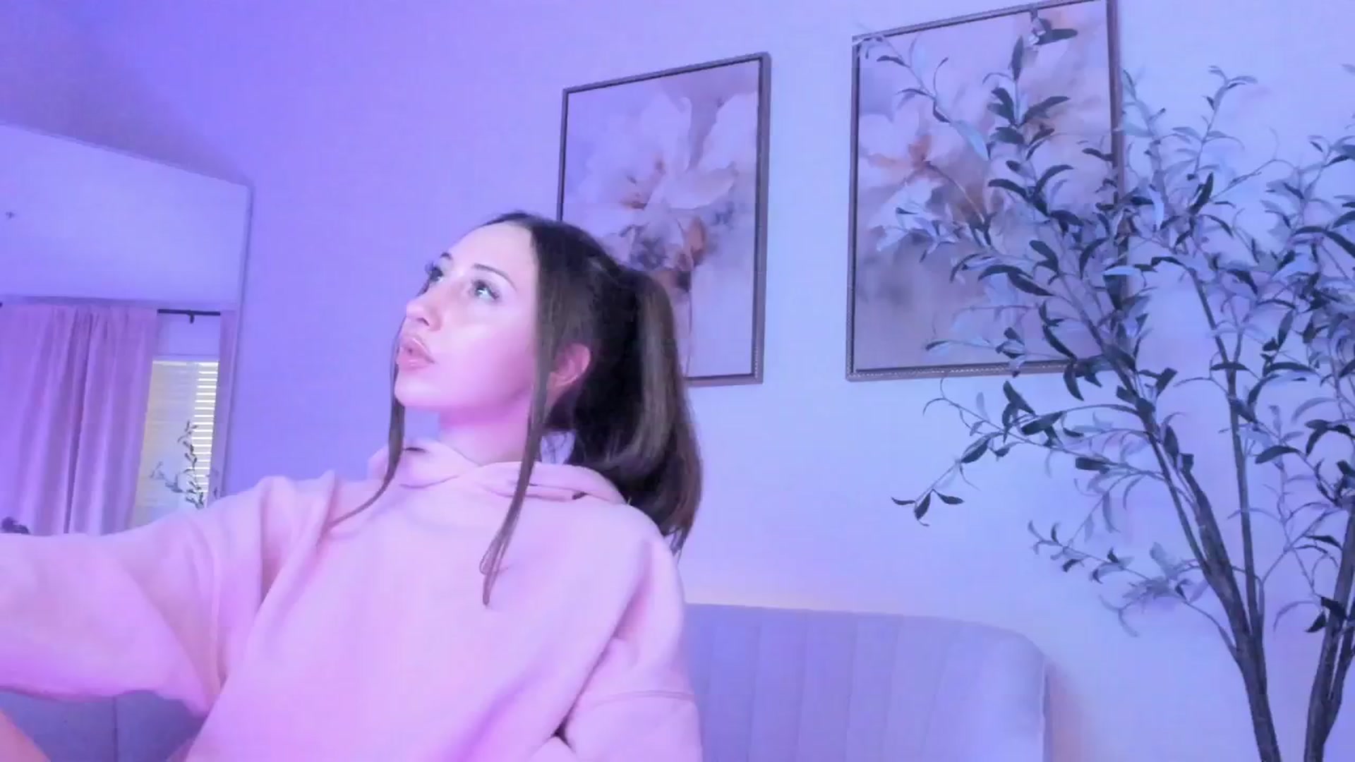 Gallery image thumbnail from goddessccleo's myfreecams stream on, 03/05/2025, 21:07 image 19 of 20