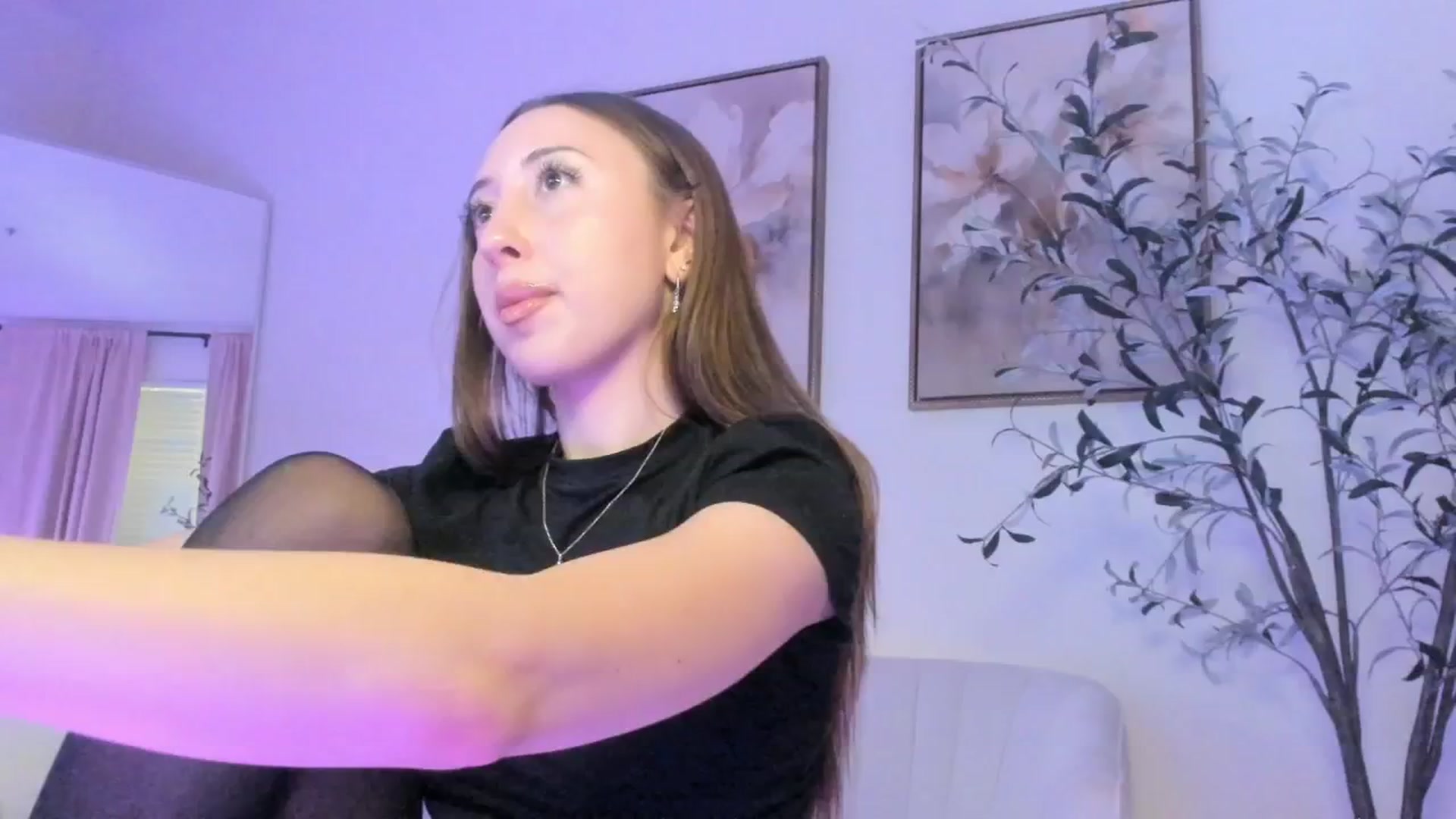 Gallery image thumbnail from goddessccleo's myfreecams stream on, 03/06/2025, 18:44 image 10 of 20