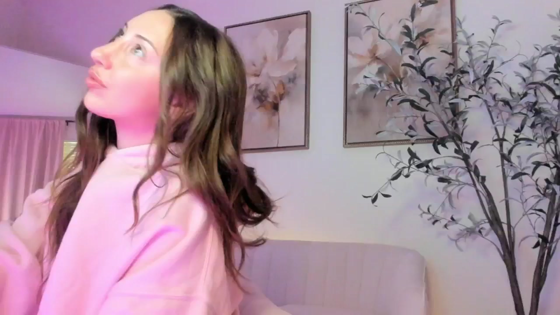Gallery image thumbnail from goddessccleo's myfreecams stream on, 03/12/2025, 20:20 image 16 of 20