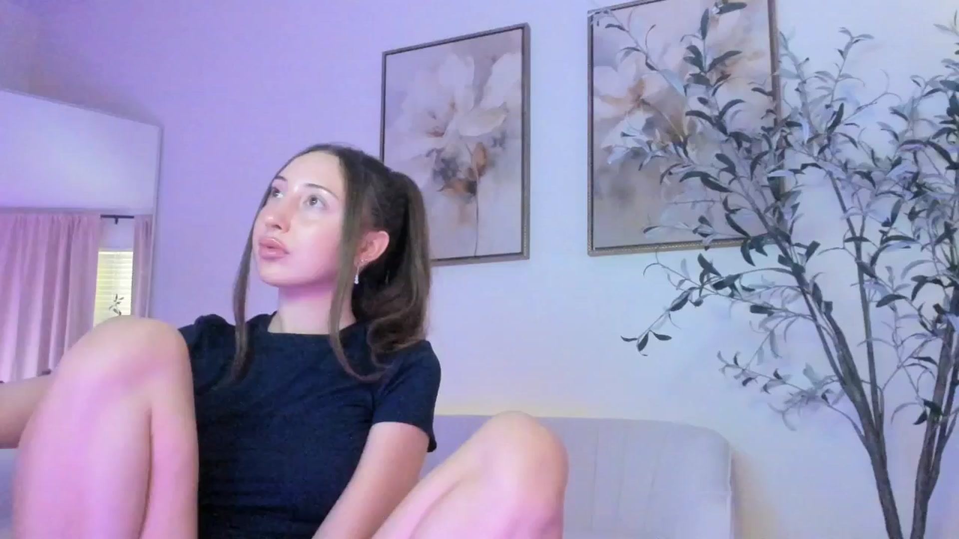 Gallery image thumbnail from goddessccleo's myfreecams stream on, 03/13/2025, 19:49 image 4 of 20