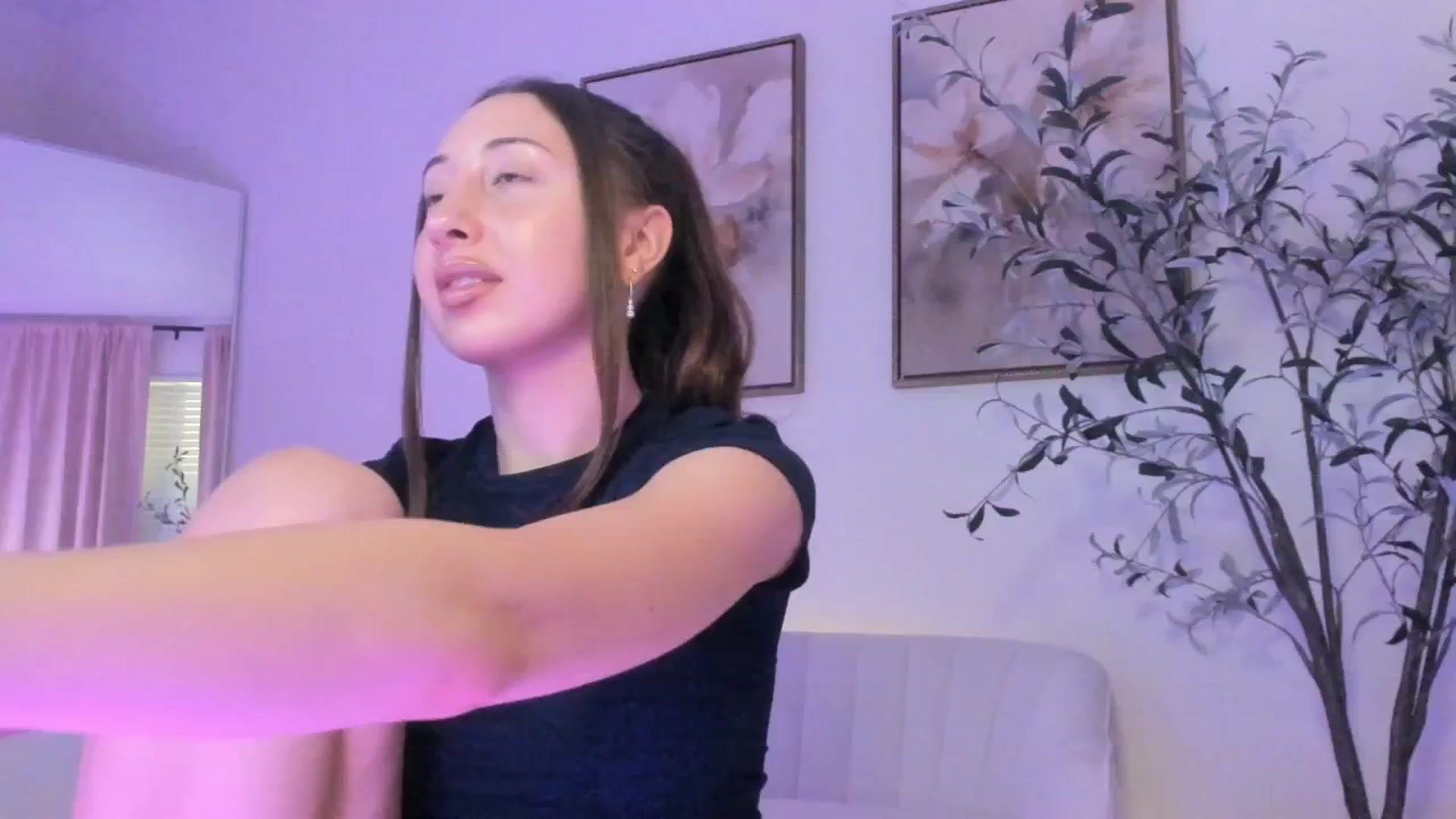 Gallery image thumbnail from goddessccleo's myfreecams stream on, 03/13/2025, 19:49 image 18 of 20