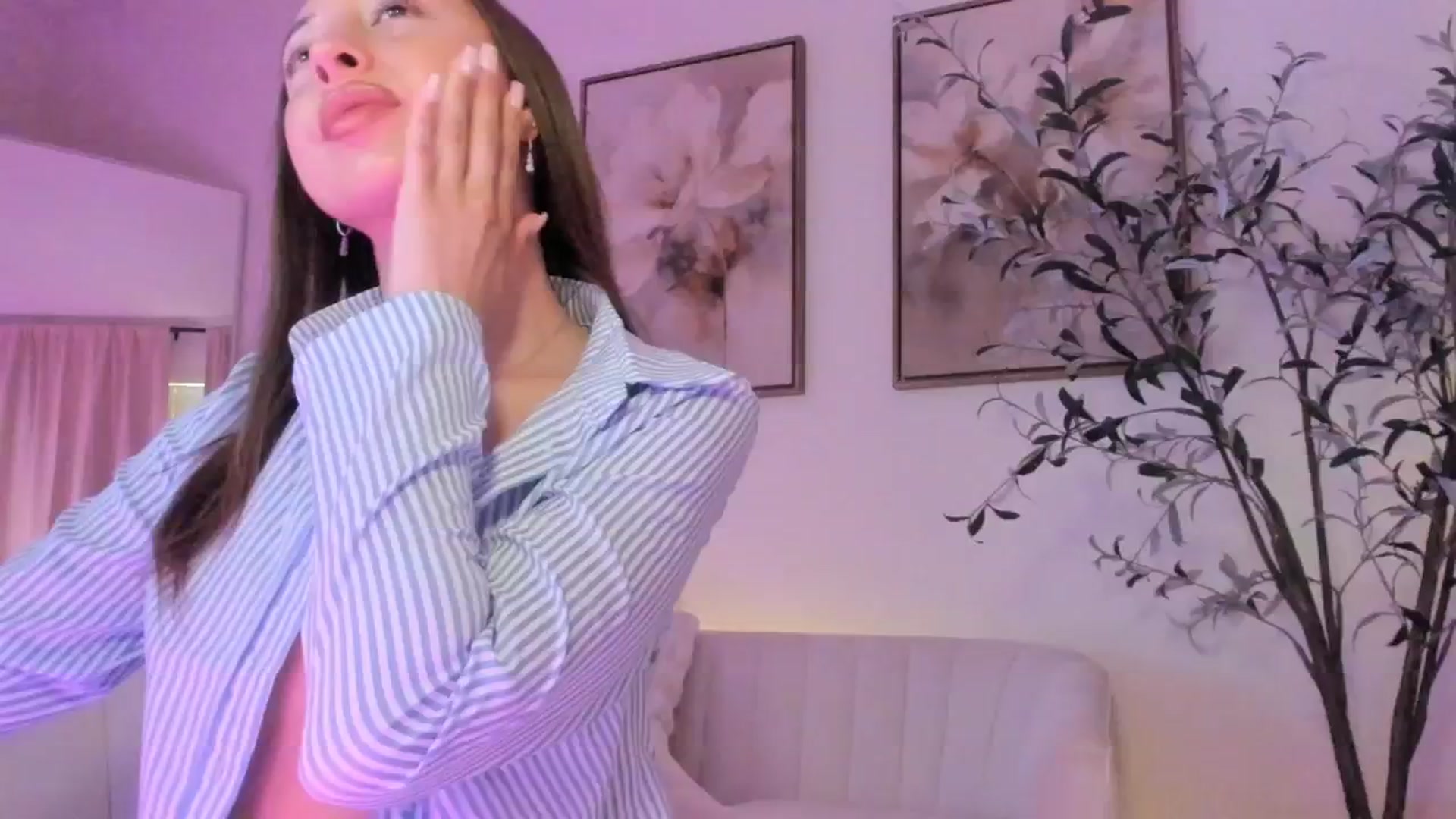 Gallery image thumbnail from goddessccleo's myfreecams stream on, 03/21/2025, 19:08 image 20 of 20