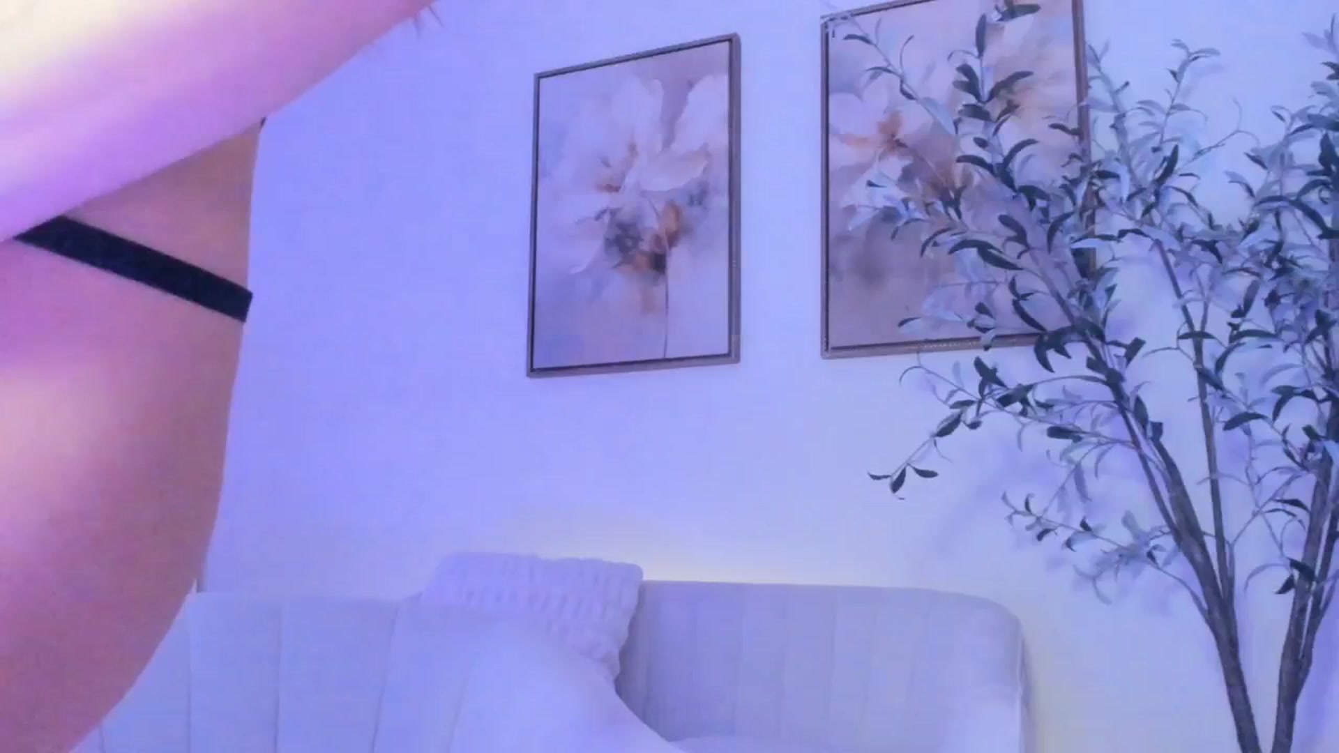 Gallery image thumbnail from goddessccleo's myfreecams stream on, 03/22/2025, 05:07 image 5 of 20
