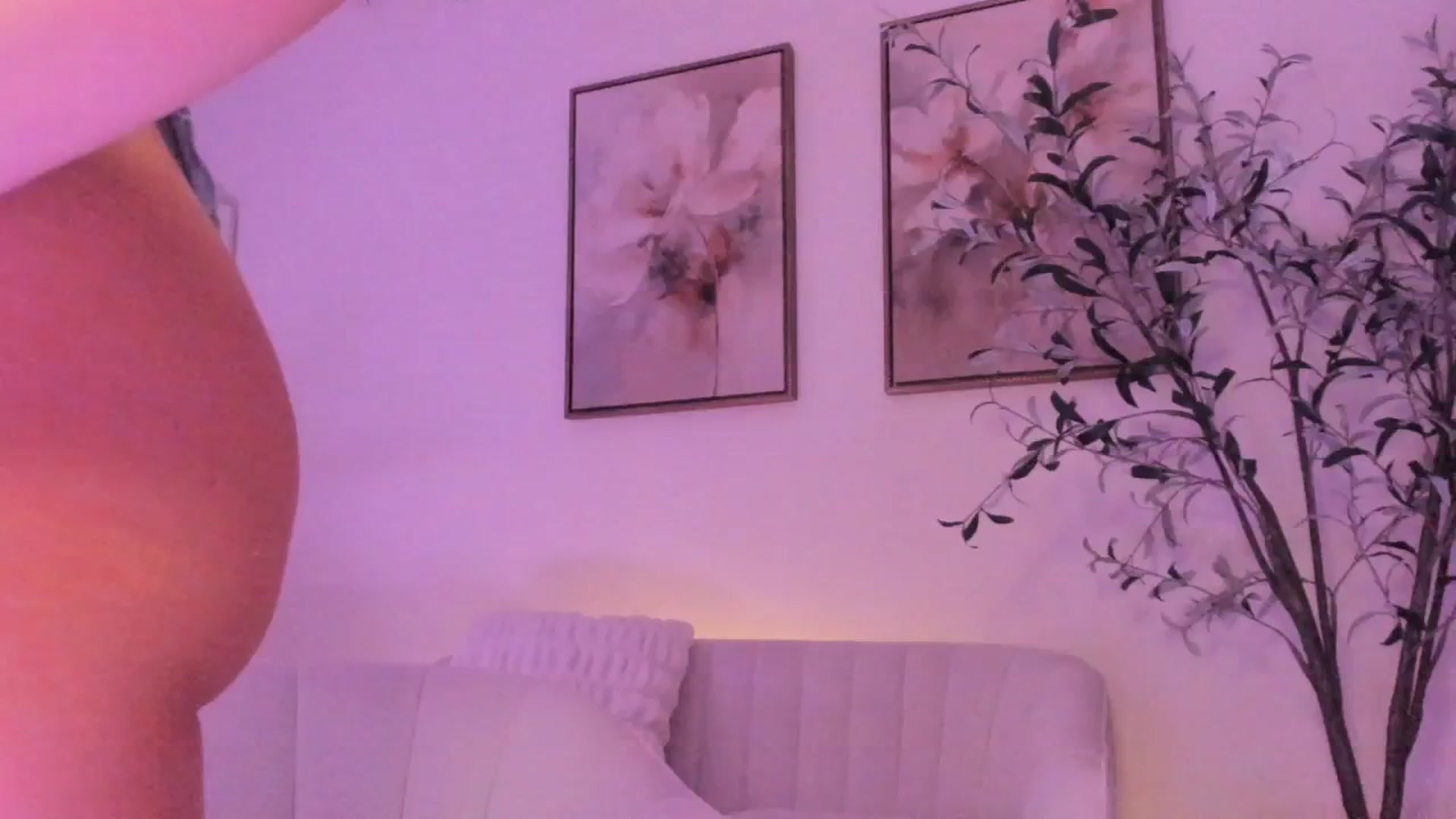 Gallery image thumbnail from goddessccleo's myfreecams stream on, 03/23/2025, 05:17 image 4 of 20
