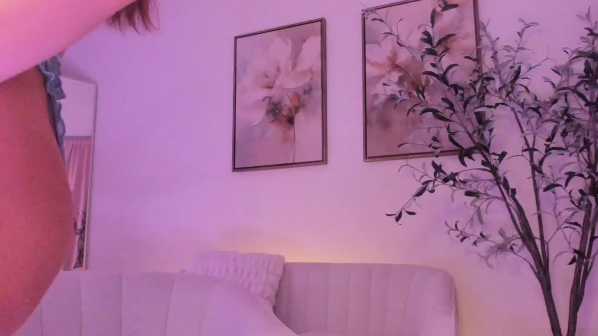 Gallery image thumbnail from goddessccleo's myfreecams stream on, 03/23/2025, 05:17 image 6 of 20
