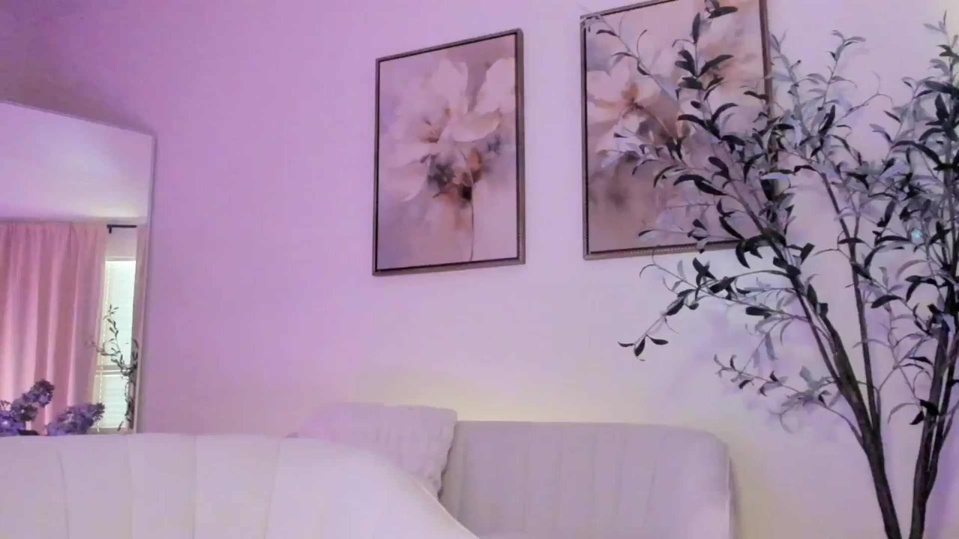 Gallery image thumbnail from goddessccleo's myfreecams stream on, 03/25/2025, 18:54 image 6 of 20