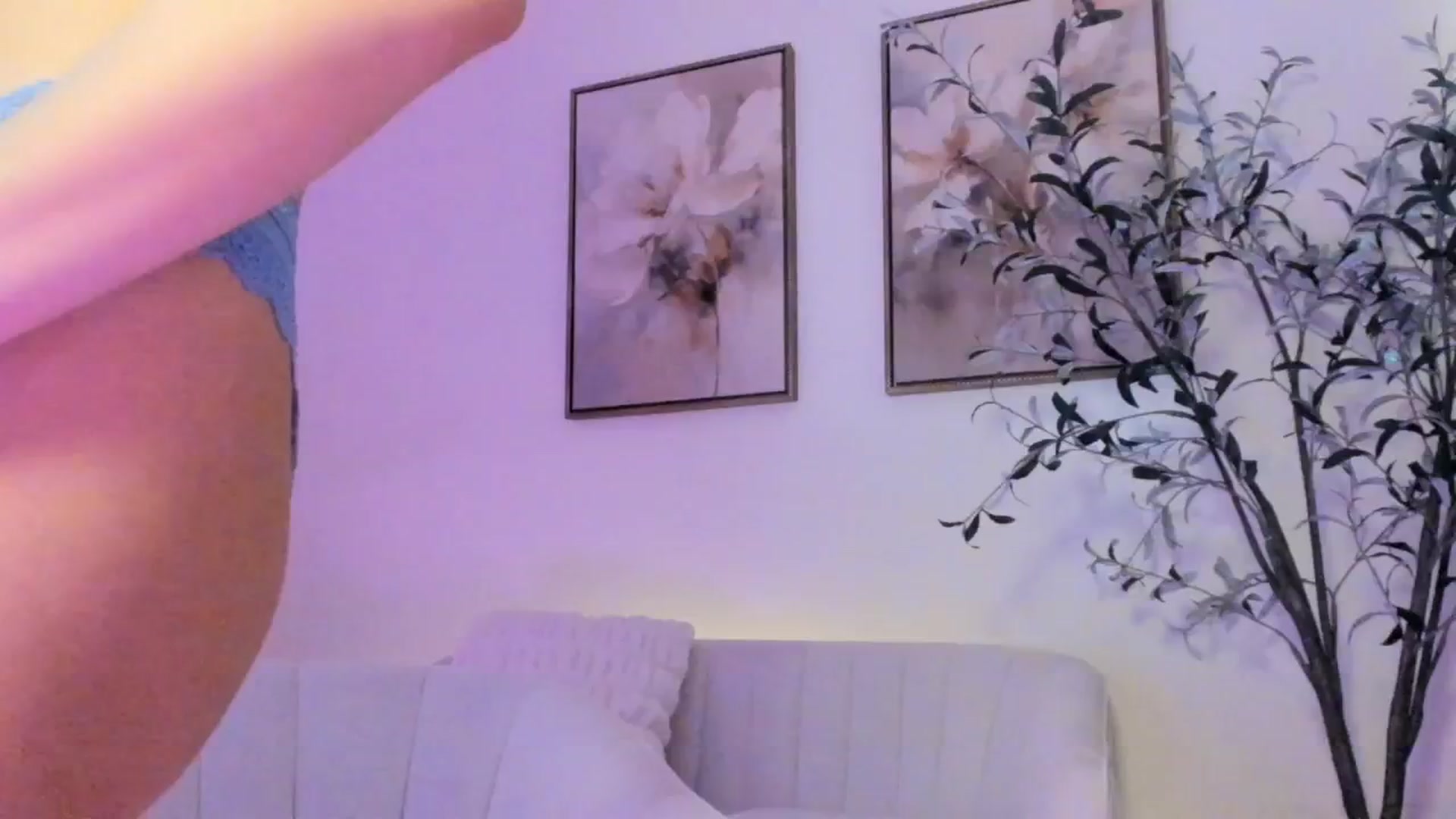 Gallery image thumbnail from goddessccleo's myfreecams stream on, 03/25/2025, 18:54 image 10 of 20