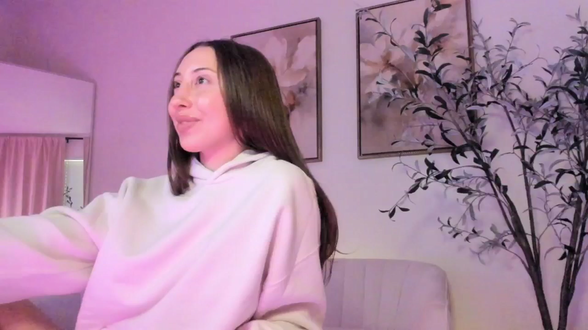 Gallery image thumbnail from goddessccleo's myfreecams stream on, 03/27/2025, 19:18 image 19 of 20