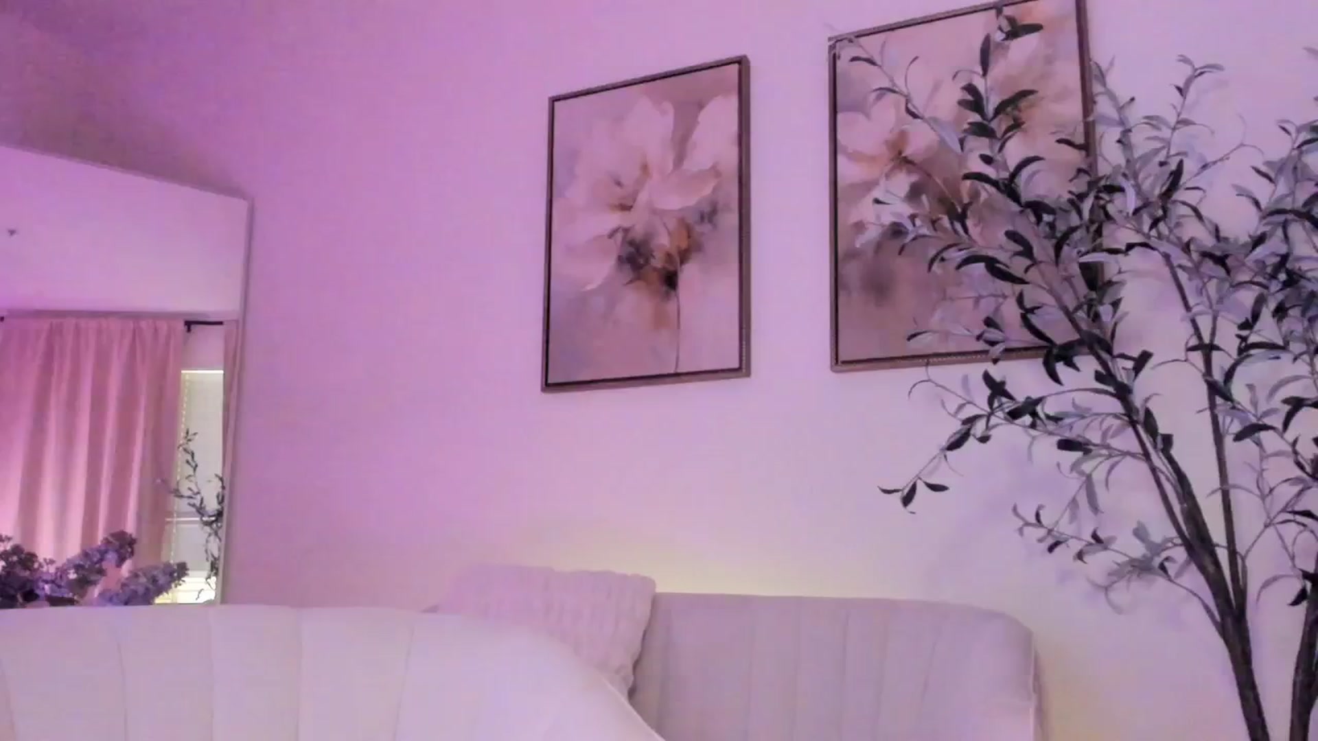 Gallery image thumbnail from goddessccleo's myfreecams stream on, 03/27/2025, 20:24 image 15 of 20