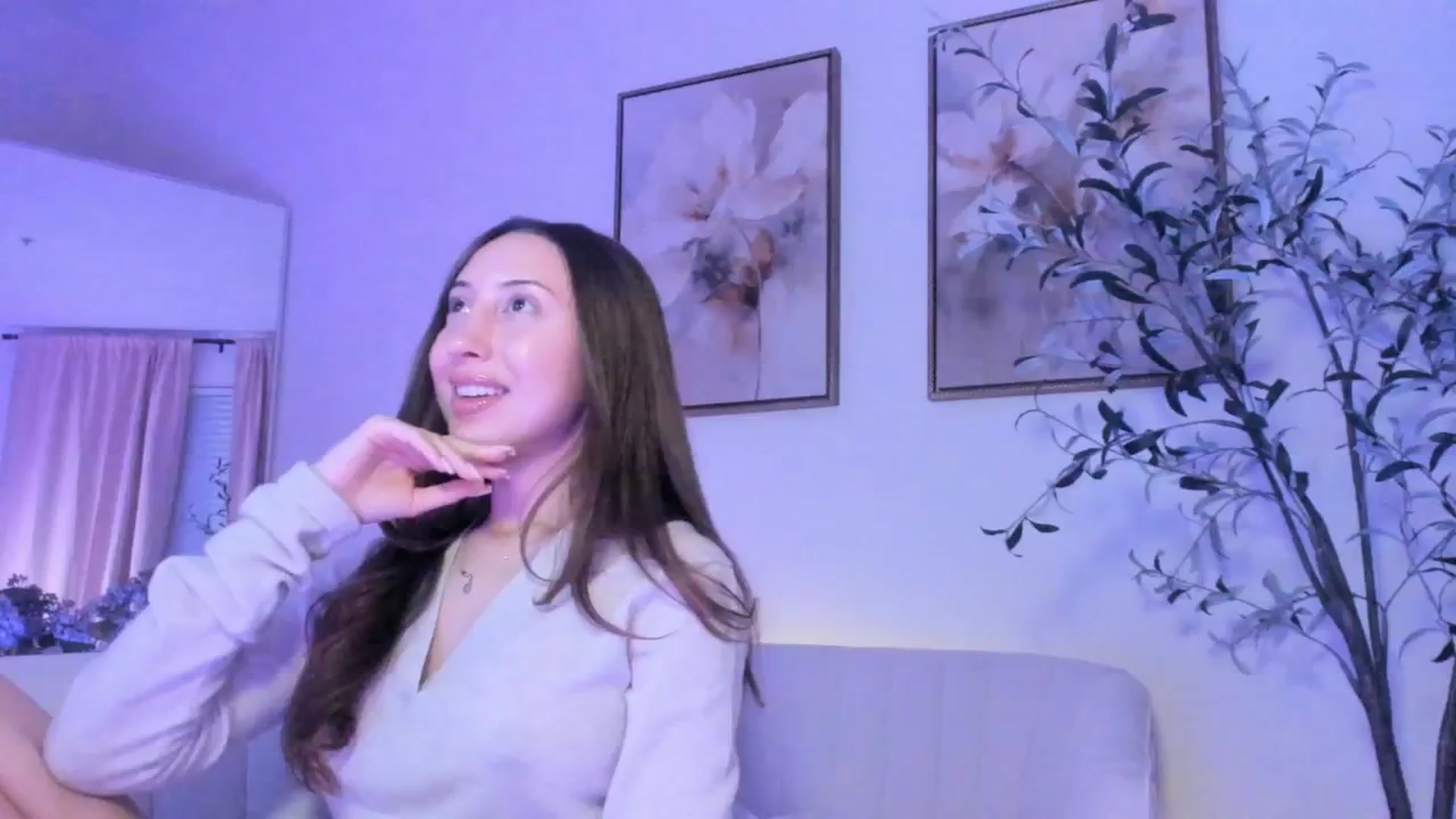 Gallery image thumbnail from goddessccleo's myfreecams stream on, 03/31/2025, 02:11 image 15 of 20