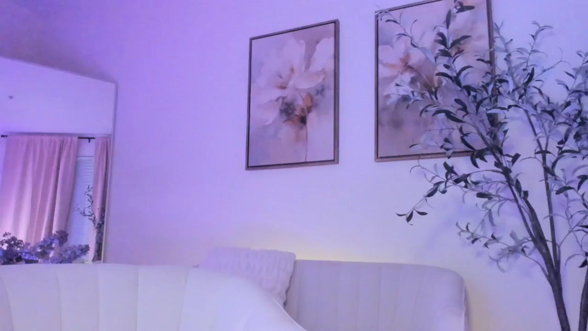 Gallery image thumbnail from goddessccleo's myfreecams stream on, 03/31/2025, 02:11 image 10 of 20