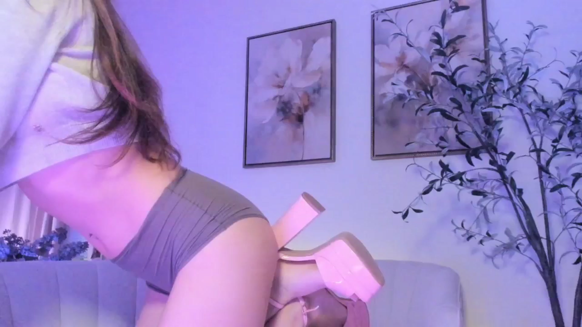 Gallery image thumbnail from goddessccleo's myfreecams stream on, 03/31/2025, 02:11 image 11 of 20