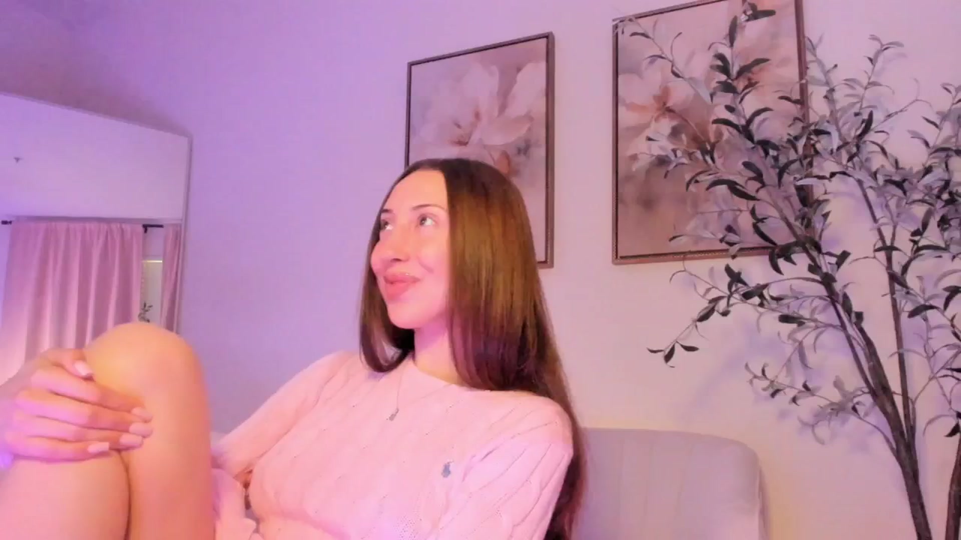 Gallery image thumbnail from goddessccleo's myfreecams stream on, 03/31/2025, 20:38 image 6 of 20