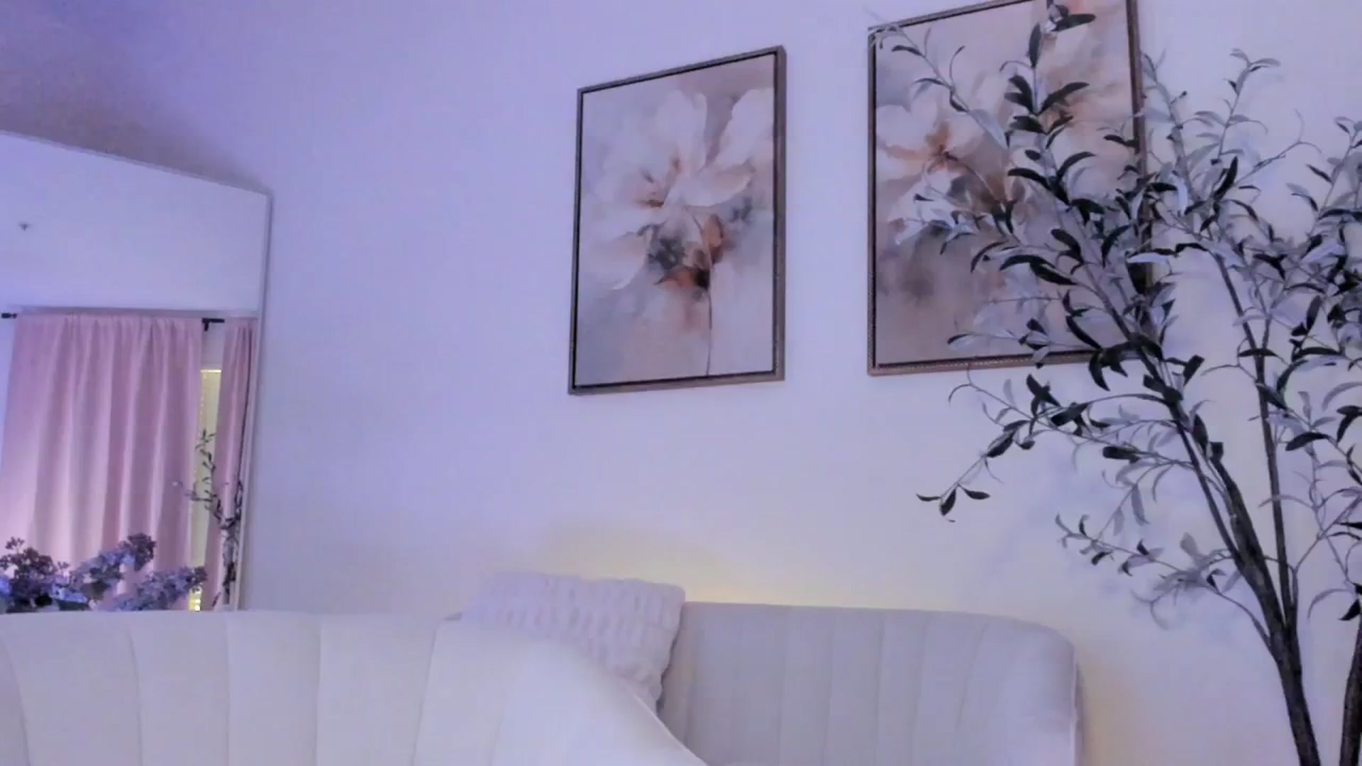 Gallery image thumbnail from goddessccleo's myfreecams stream on, 04/01/2025, 22:31 image 7 of 20