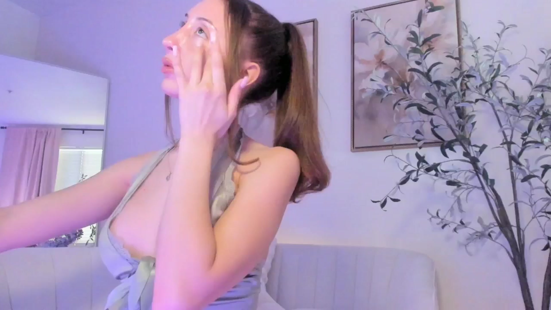 Gallery image thumbnail from goddessccleo's myfreecams stream on, 04/04/2025, 19:19 image 5 of 20