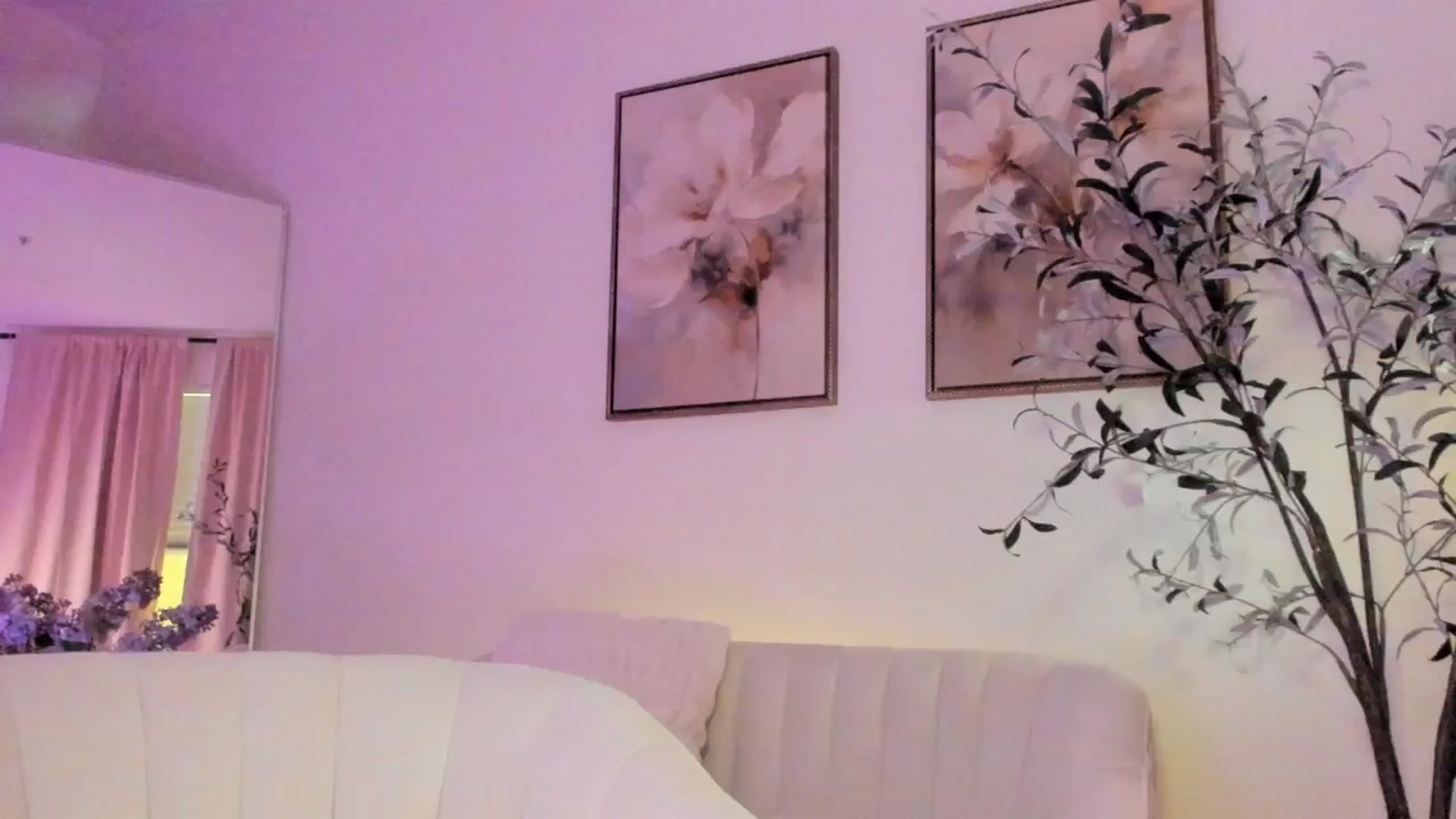 Gallery image thumbnail from goddessccleo's myfreecams stream on, 04/06/2025, 19:43 image 17 of 20