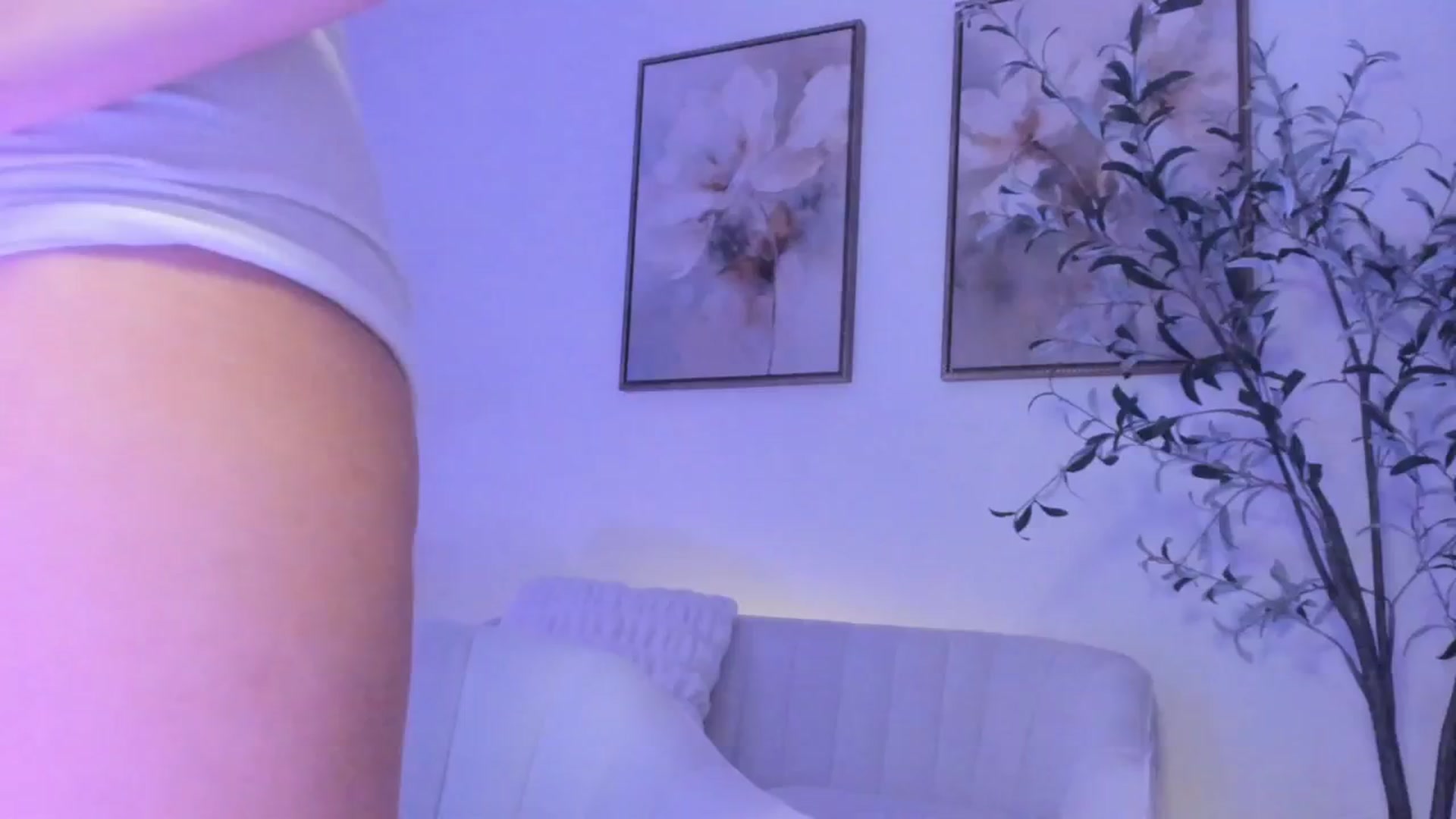 Gallery image thumbnail from goddessccleo's myfreecams stream on, 04/12/2025, 03:10 image 10 of 20