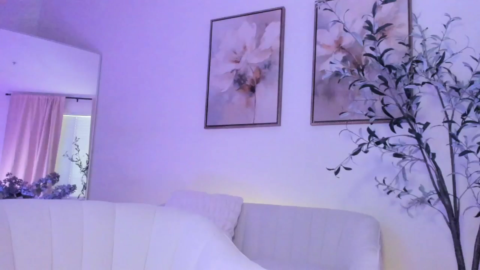 Gallery image thumbnail from goddessccleo's myfreecams stream on, 04/12/2025, 22:05 image 3 of 20