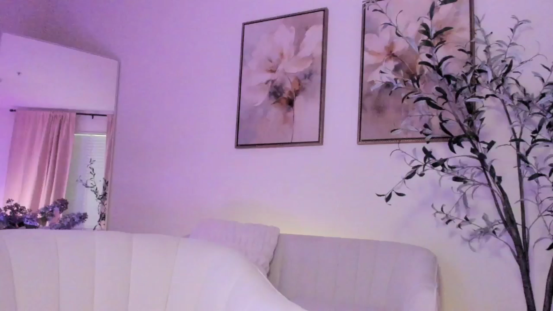 Gallery image thumbnail from goddessccleo's myfreecams stream on, 04/14/2025, 21:20 image 7 of 20