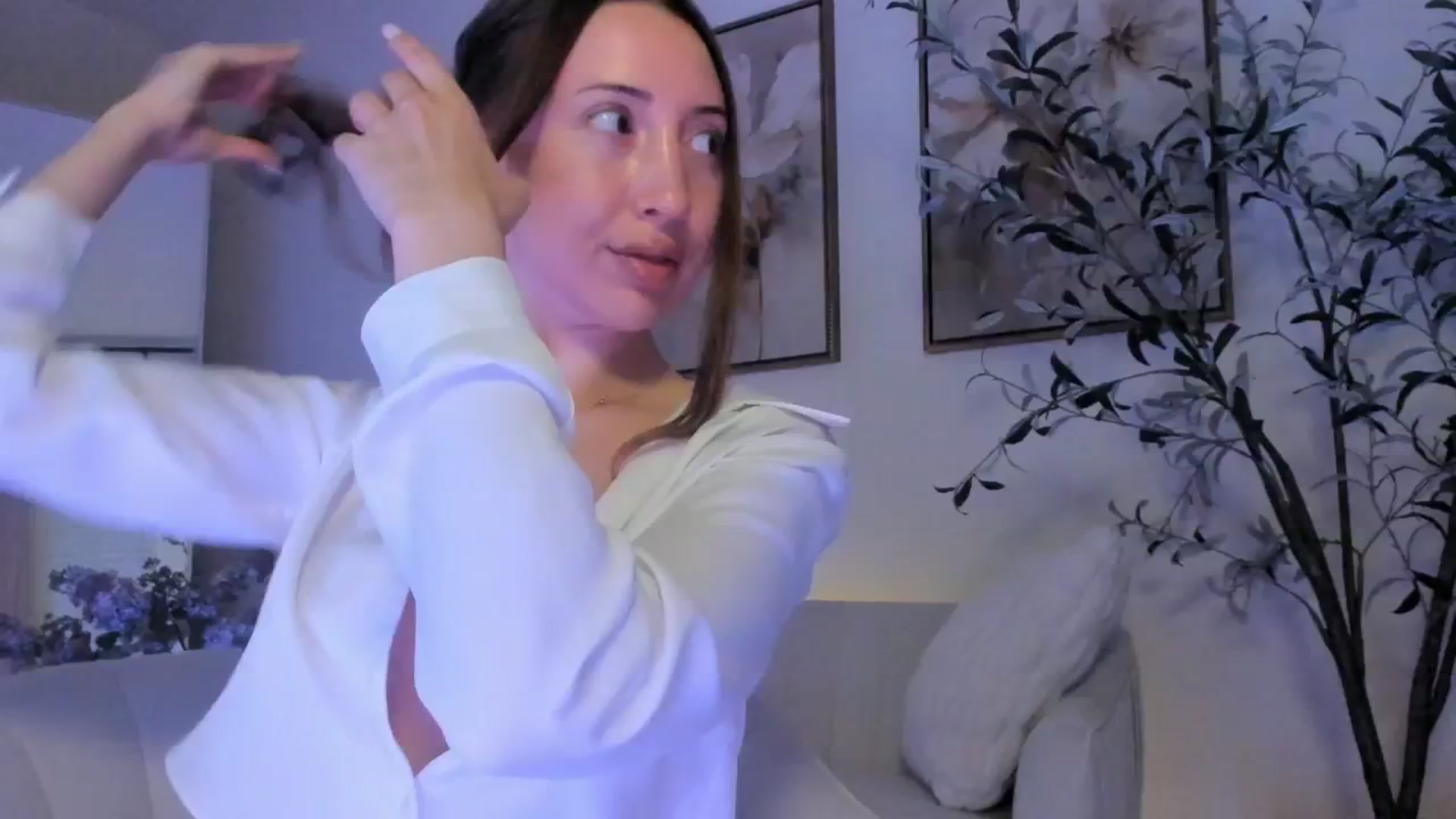 Gallery image thumbnail from goddessccleo's myfreecams stream on, 04/17/2025, 19:23 image 7 of 20