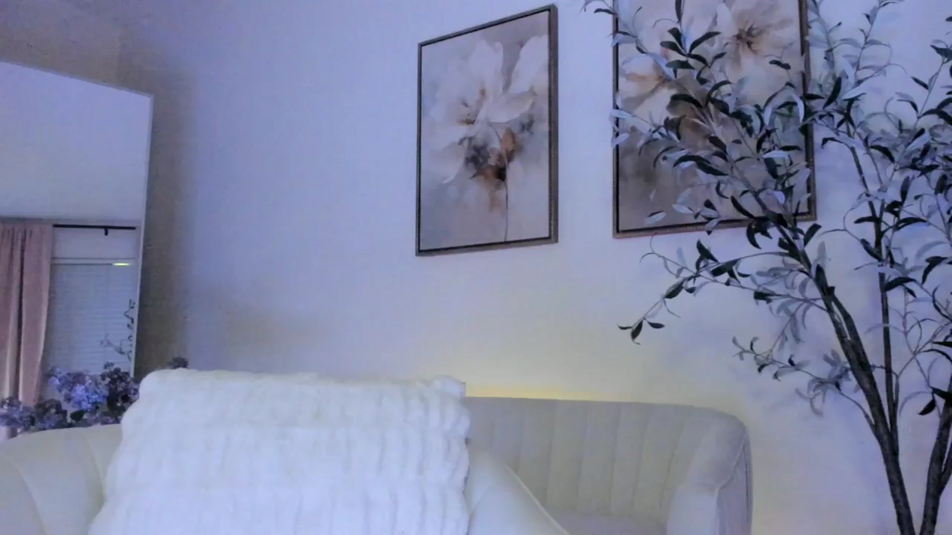 Gallery image thumbnail from goddessccleo's myfreecams stream on, 04/22/2025, 07:11 image 13 of 20