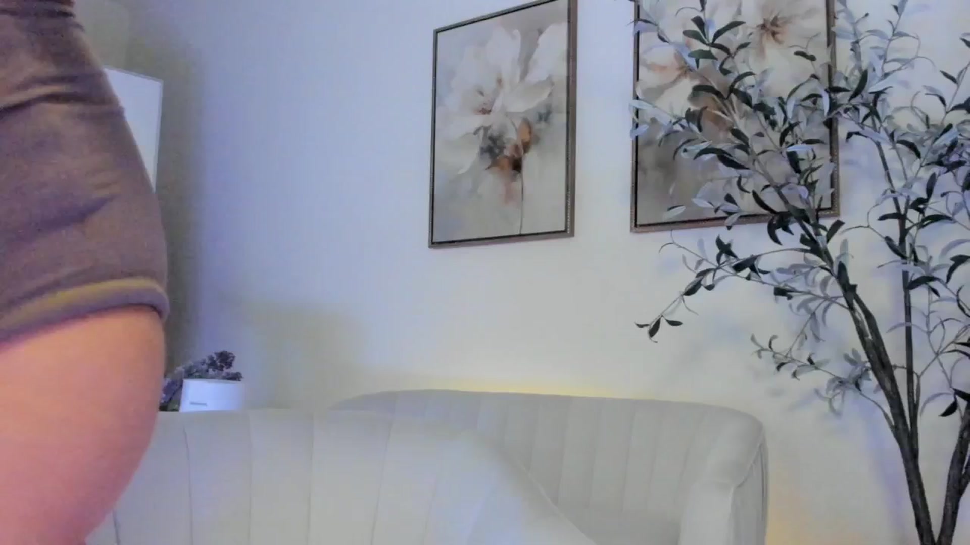 Gallery image thumbnail from goddessccleo's myfreecams stream on, 04/25/2025, 20:49 image 4 of 20
