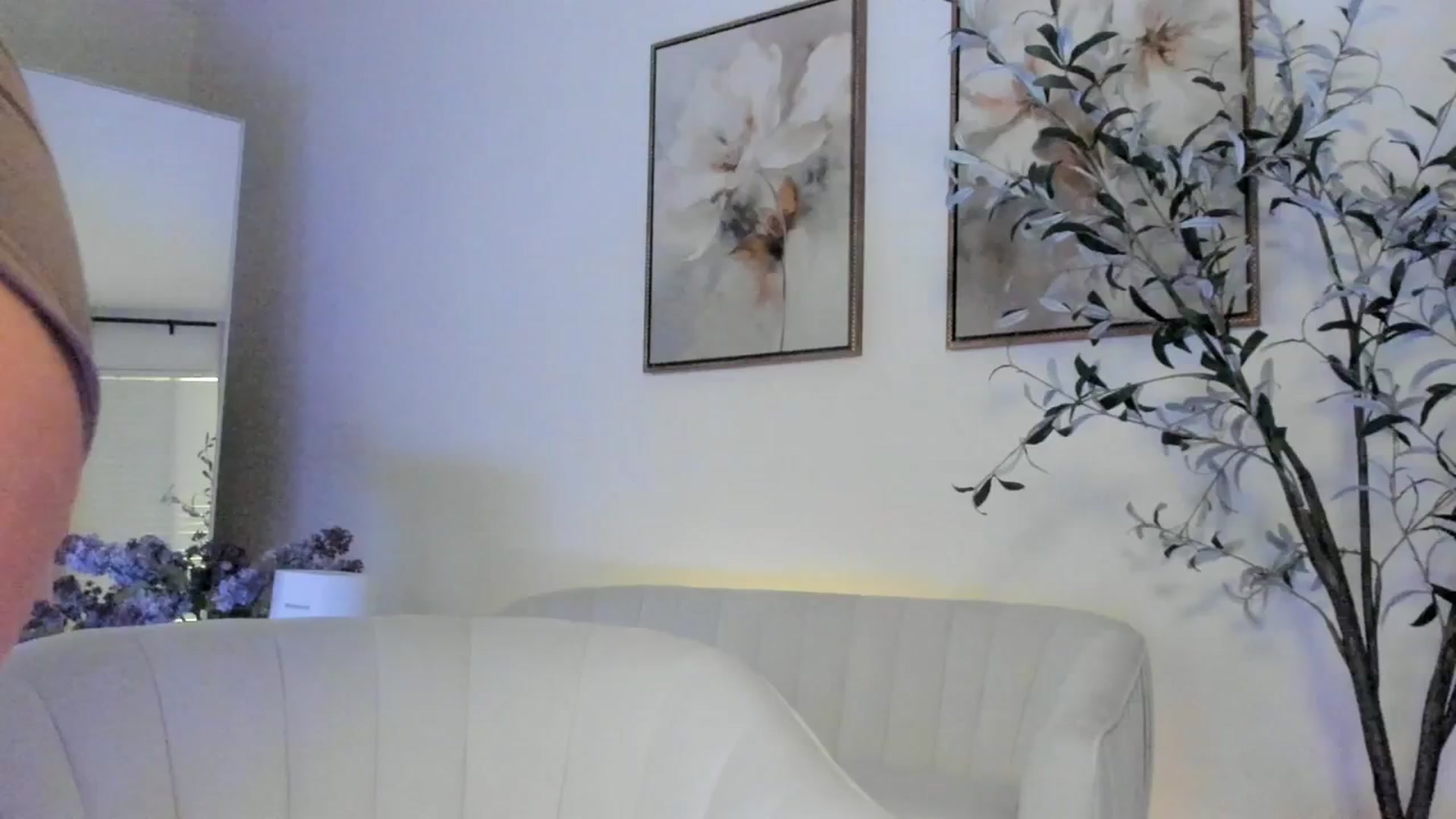 Gallery image thumbnail from goddessccleo's myfreecams stream on, 04/25/2025, 23:25 image 2 of 20