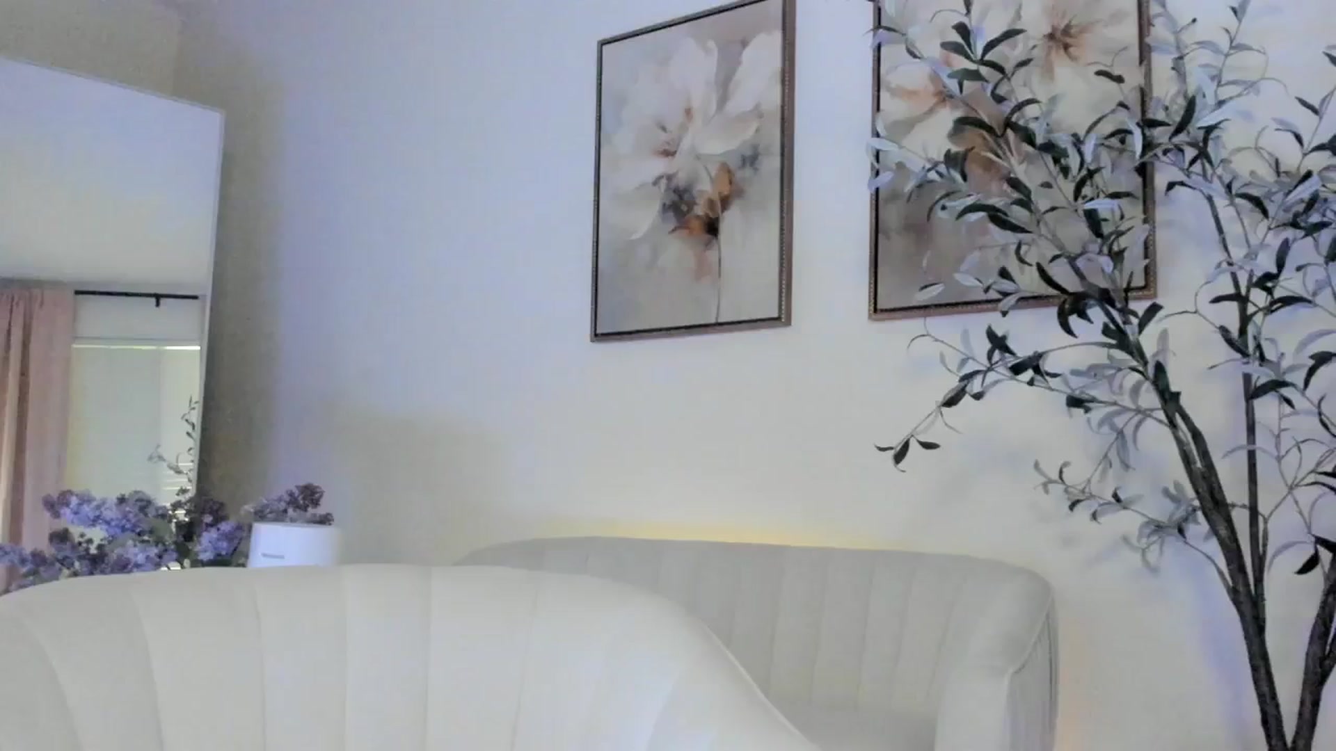 Gallery image thumbnail from goddessccleo's myfreecams stream on, 04/25/2025, 23:25 image 9 of 20