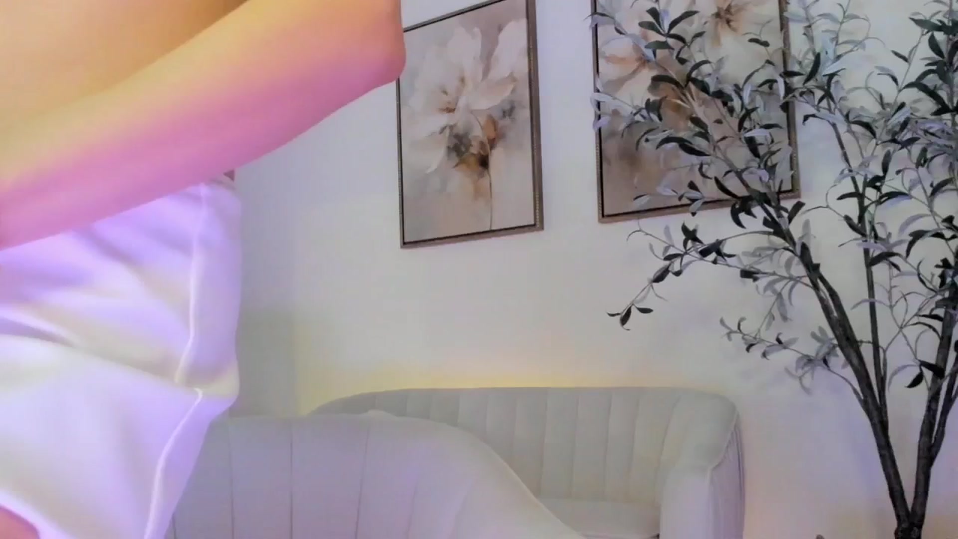 Gallery image thumbnail from goddessccleo's myfreecams stream on, 05/05/2025, 20:22 image 13 of 20