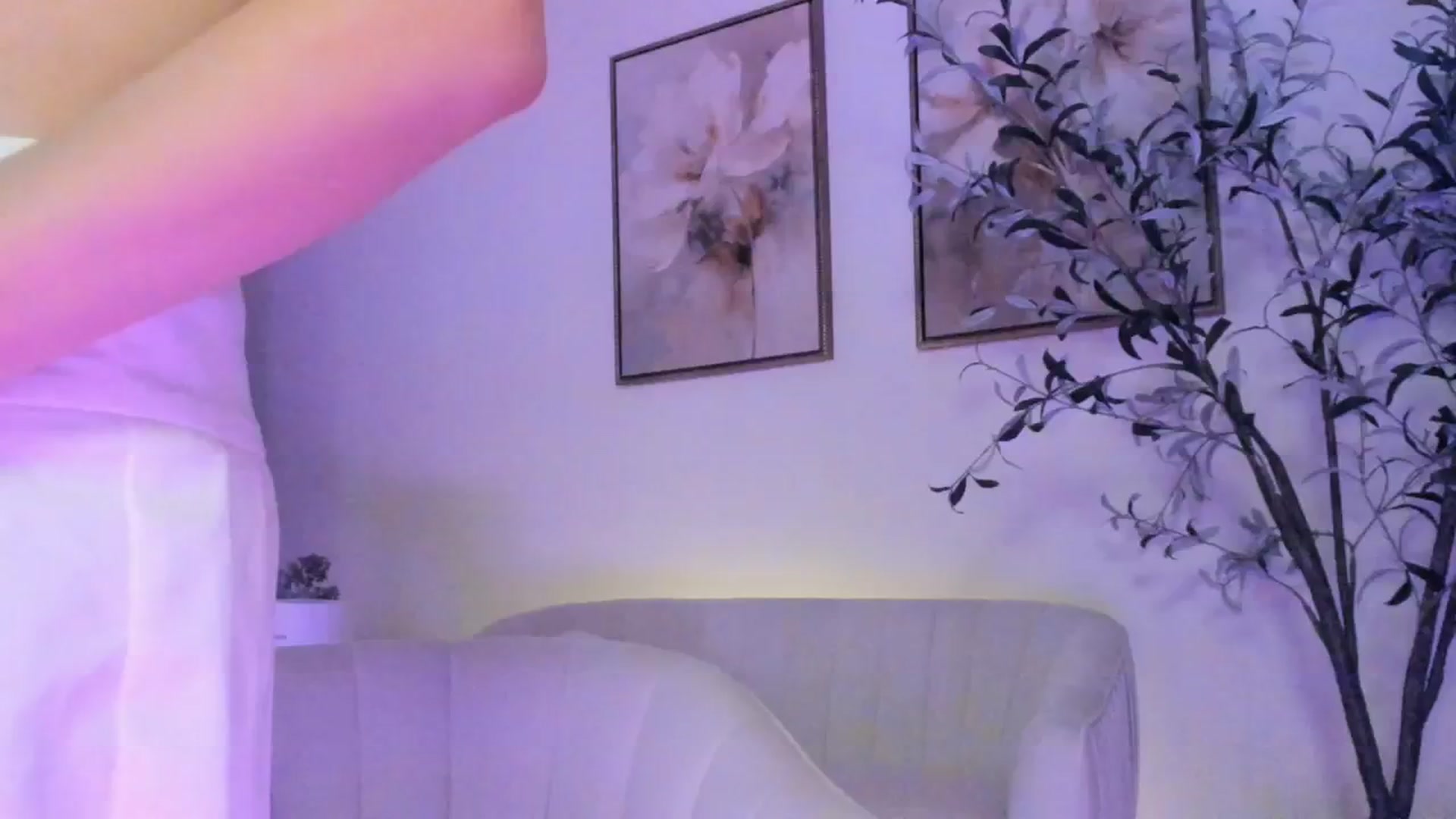Gallery image thumbnail from goddessccleo's myfreecams stream on, 05/08/2025, 05:44 image 14 of 20