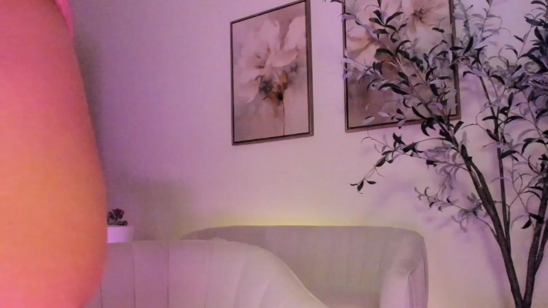 Gallery image thumbnail from goddessccleo's myfreecams stream on, 05/09/2025, 04:15 image 2 of 20