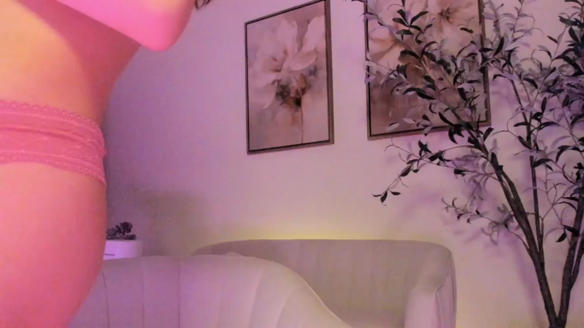 Gallery image thumbnail from goddessccleo's myfreecams stream on, 05/09/2025, 04:15 image 15 of 20