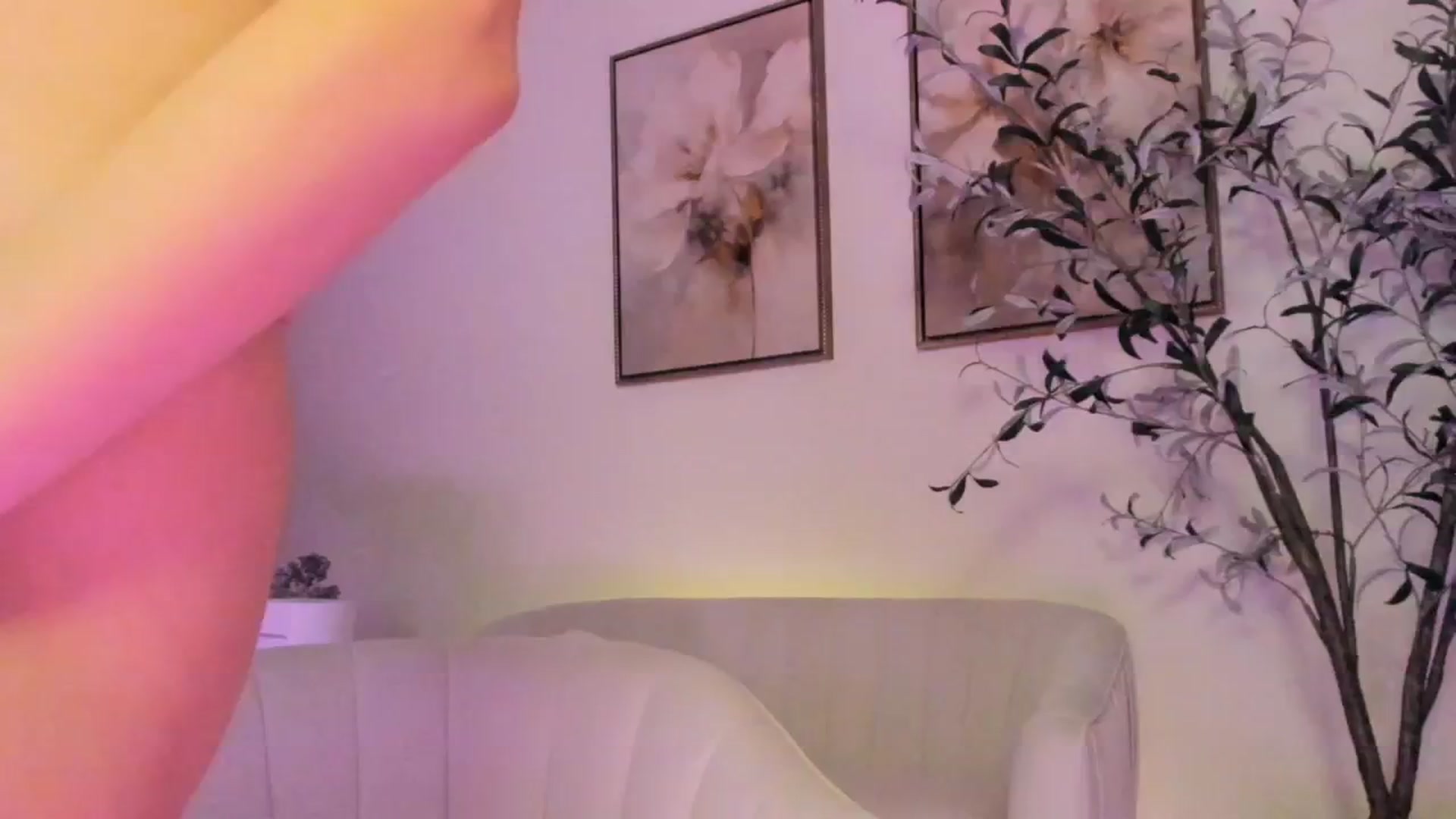 Gallery image thumbnail from goddessccleo's myfreecams stream on, 05/09/2025, 04:15 image 18 of 20
