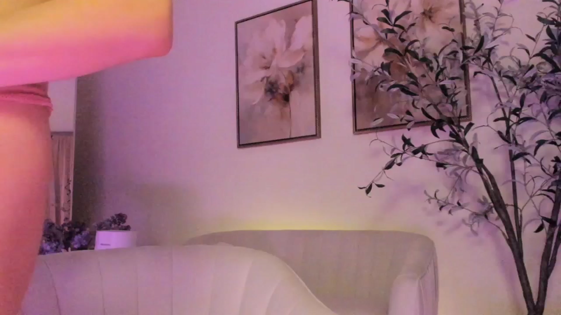 Gallery image thumbnail from goddessccleo's myfreecams stream on, 05/09/2025, 04:15 image 14 of 20