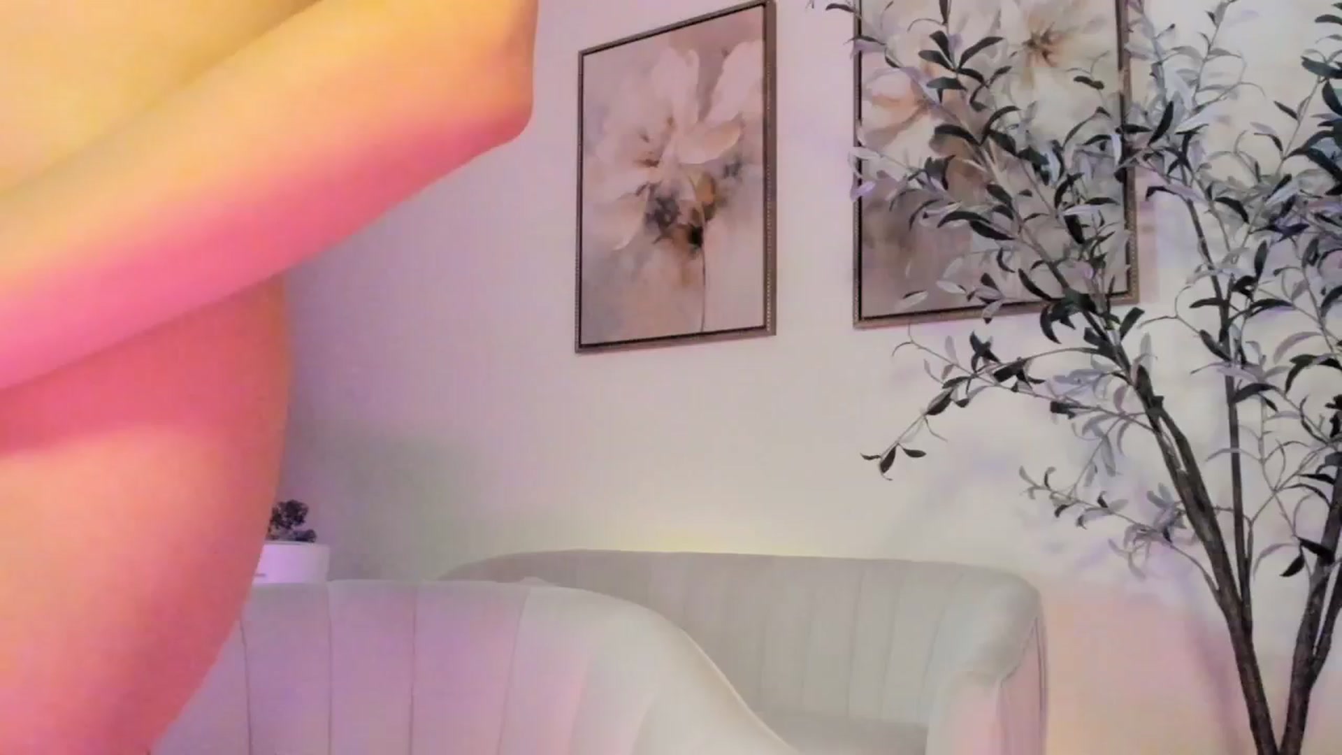Gallery image thumbnail from goddessccleo's myfreecams stream on, 05/09/2025, 21:58 image 14 of 20