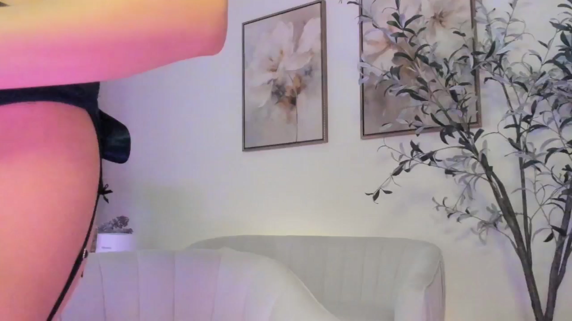 Gallery image thumbnail from goddessccleo's myfreecams stream on, 05/12/2025, 21:29 image 19 of 20