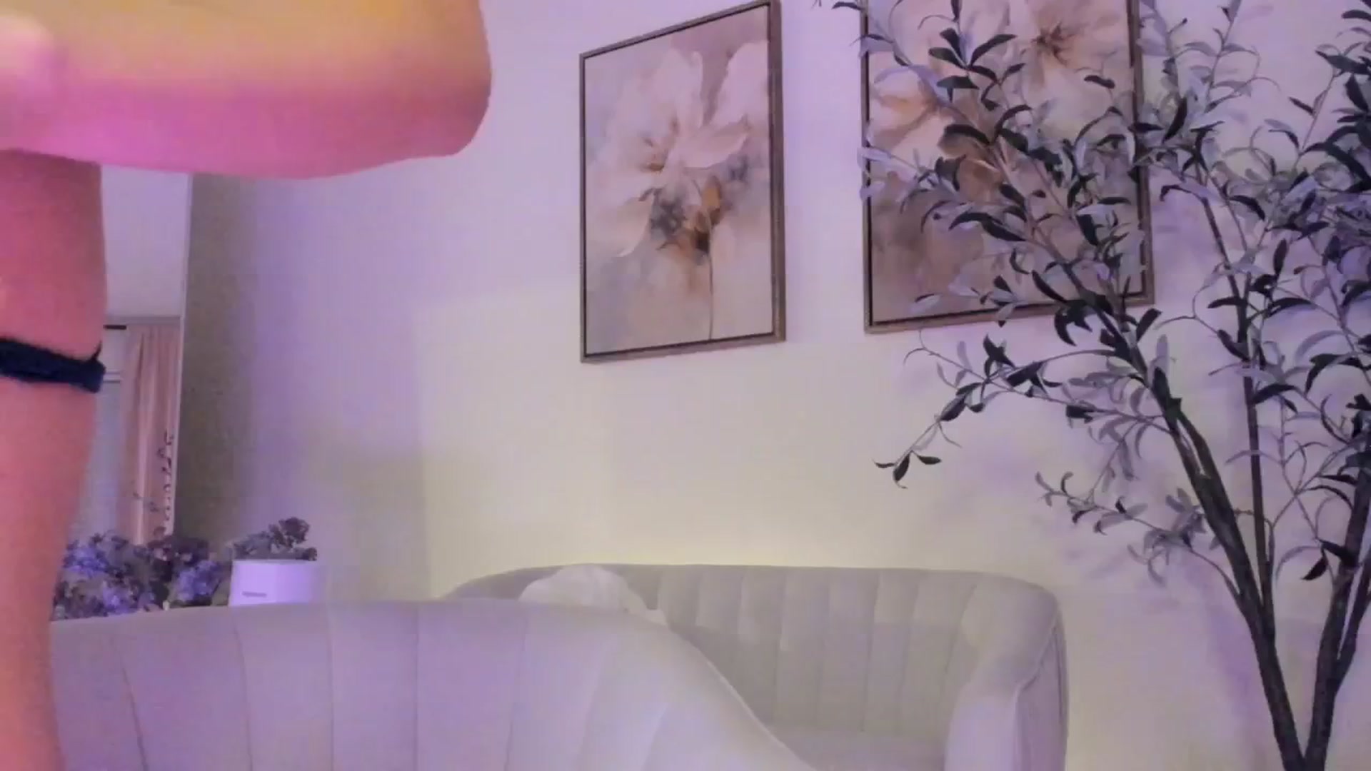 Gallery image thumbnail from goddessccleo's myfreecams stream on, 05/13/2025, 04:39 image 2 of 20
