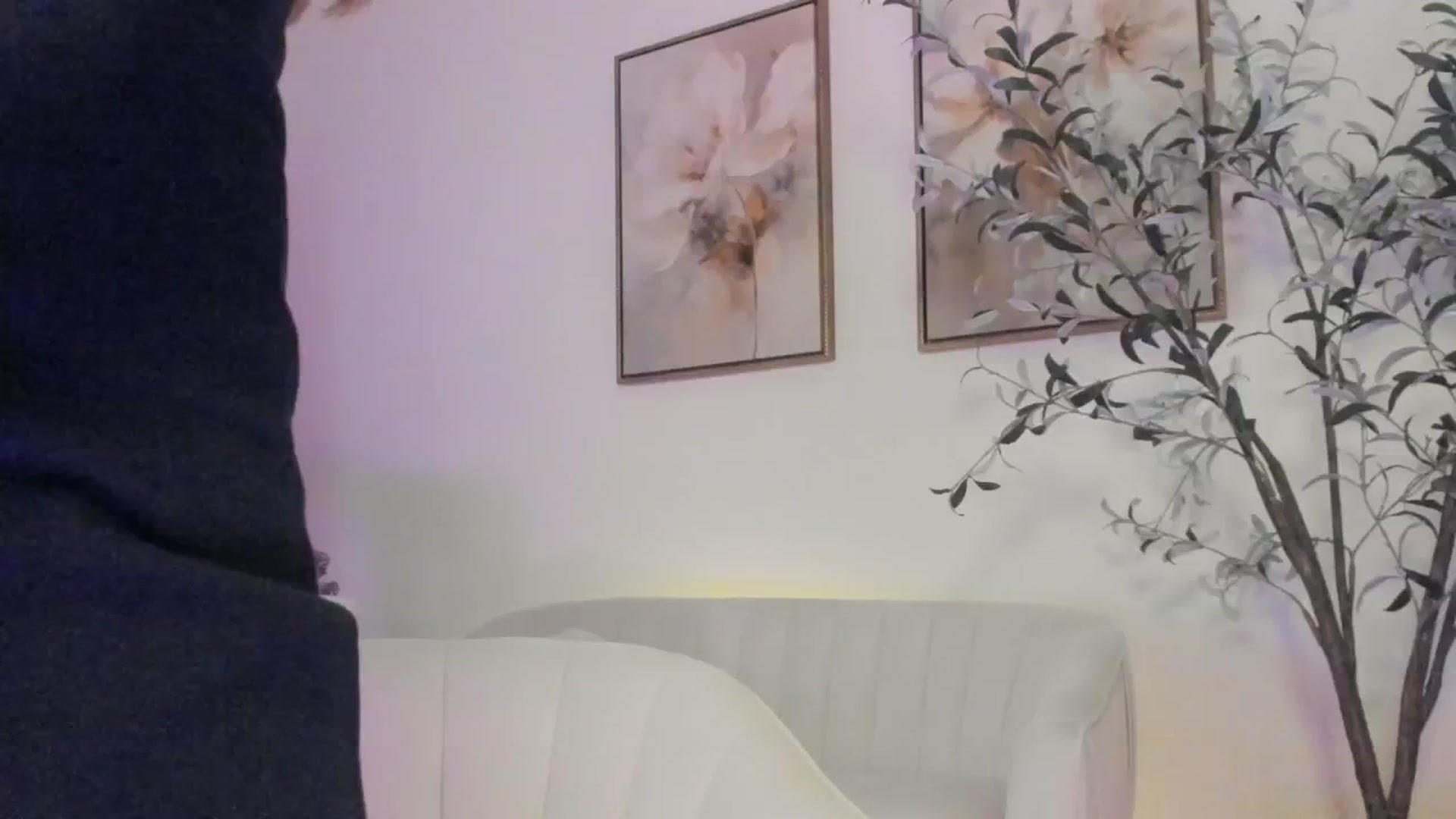 Gallery image thumbnail from goddessccleo's myfreecams stream on, 05/15/2025, 20:50 image 8 of 20