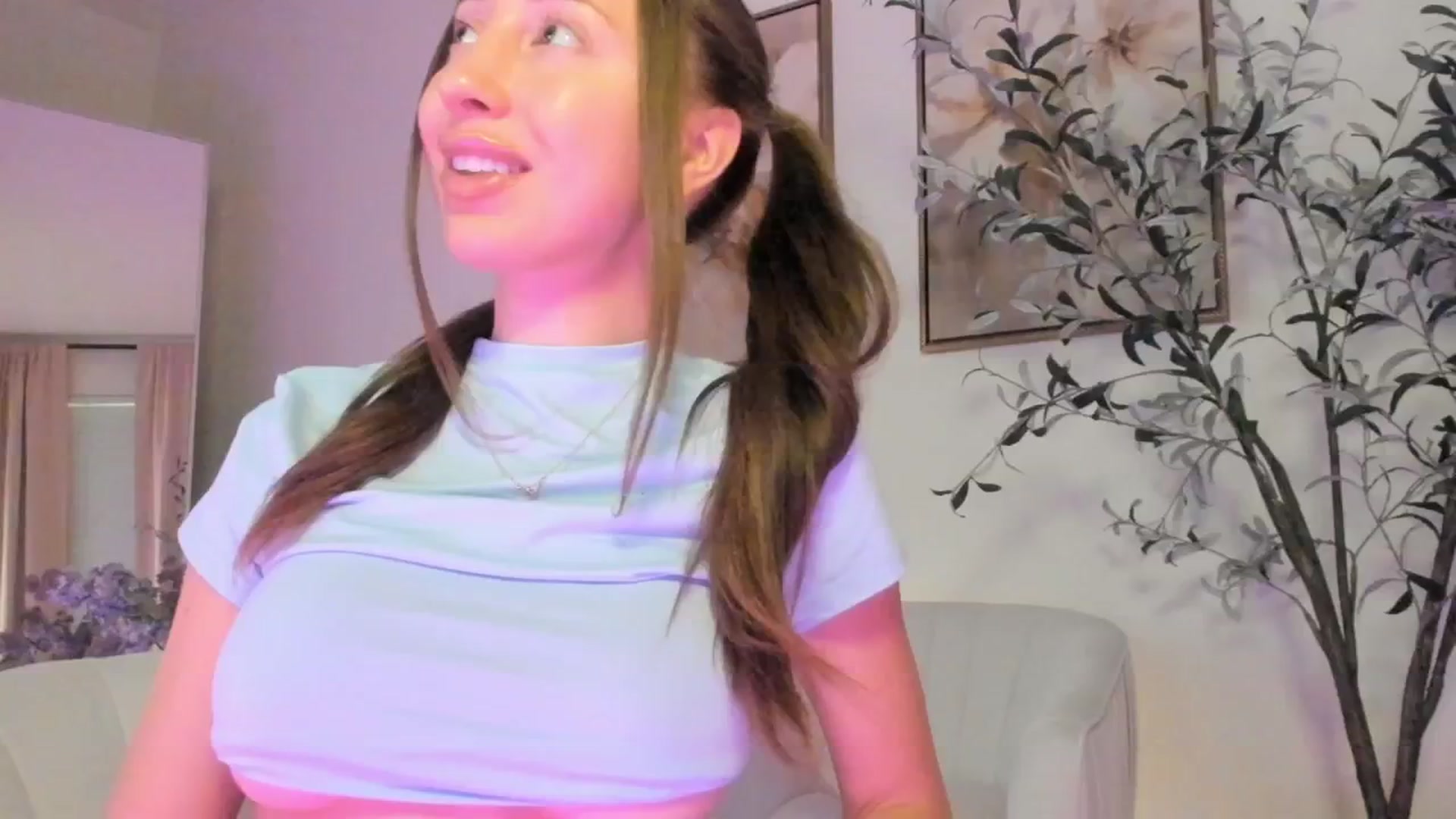 Gallery image thumbnail from goddessccleo's myfreecams stream on, 05/19/2025, 22:47 image 15 of 20