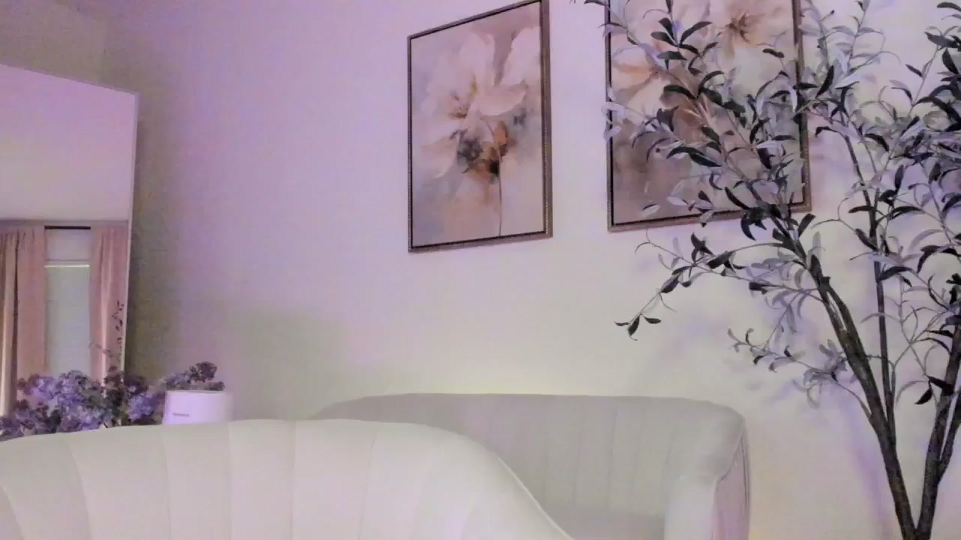 Gallery image thumbnail from goddessccleo's myfreecams stream on, 05/19/2025, 22:47 image 19 of 20