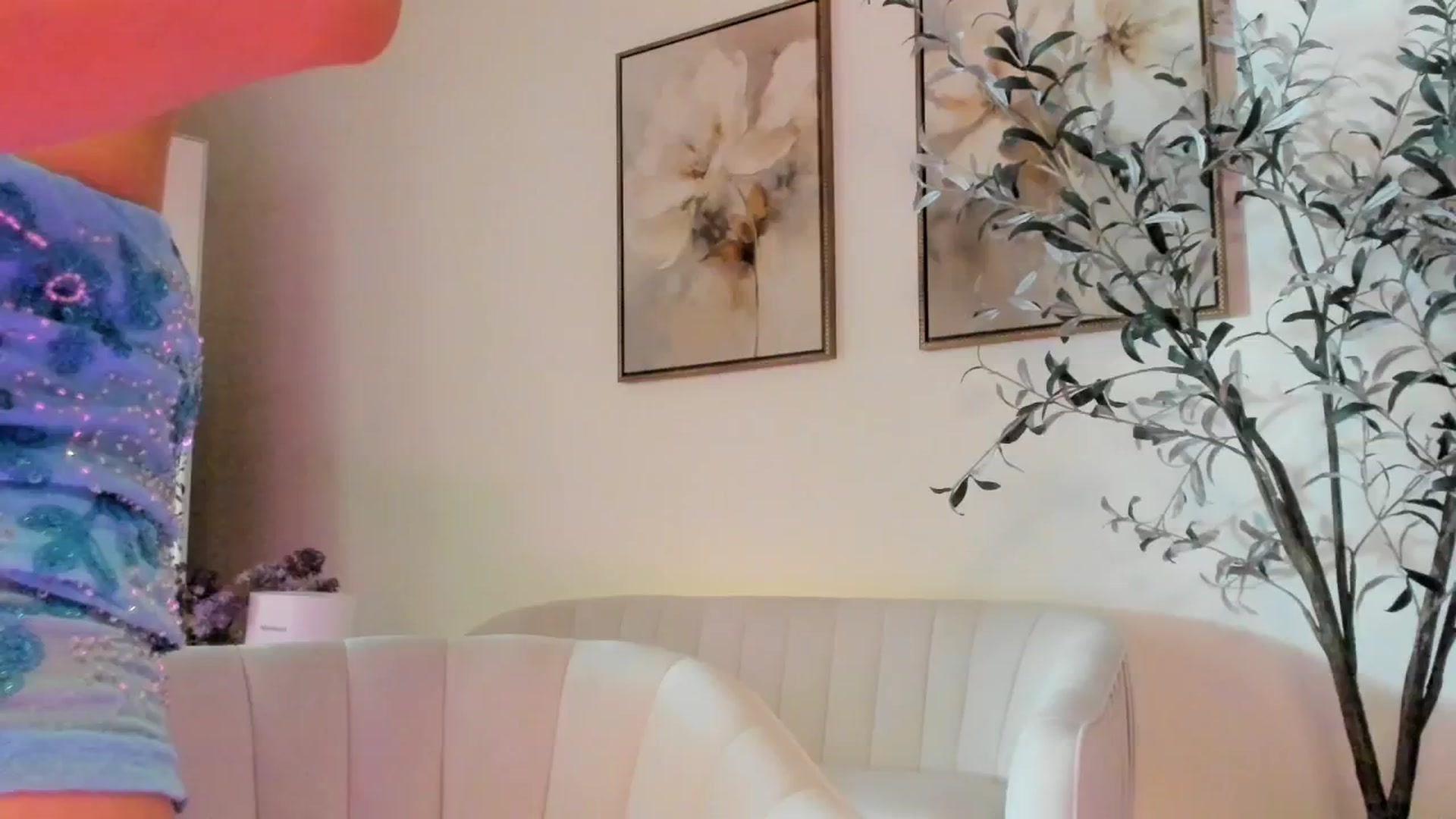 Gallery image thumbnail from goddessccleo's myfreecams stream on, 05/21/2025, 24:36 image 15 of 20
