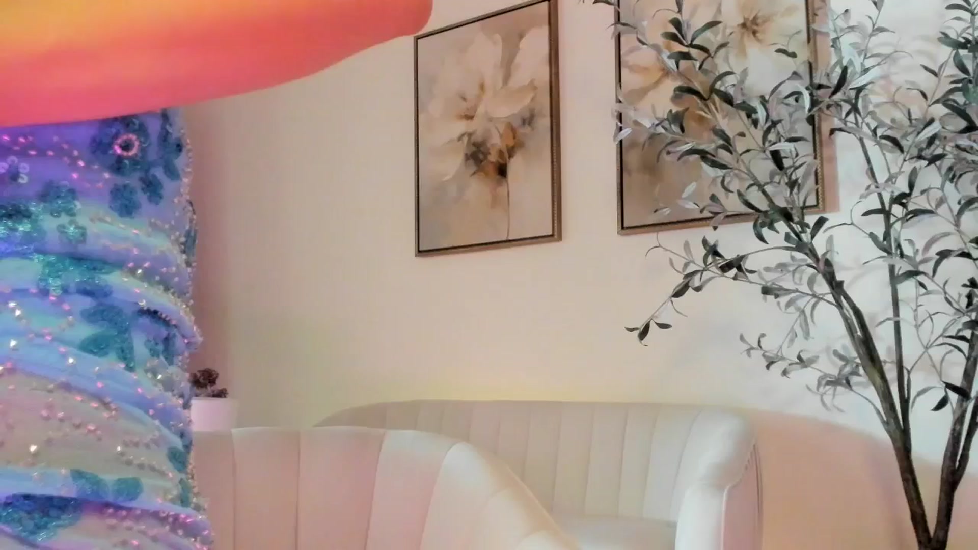 Gallery image thumbnail from goddessccleo's myfreecams stream on, 05/21/2025, 24:36 image 10 of 20