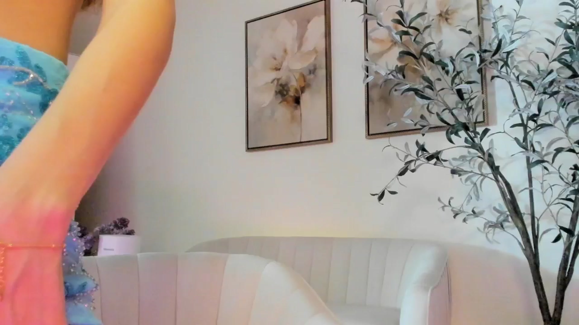 Gallery image thumbnail from goddessccleo's myfreecams stream on, 05/21/2025, 24:36 image 2 of 20