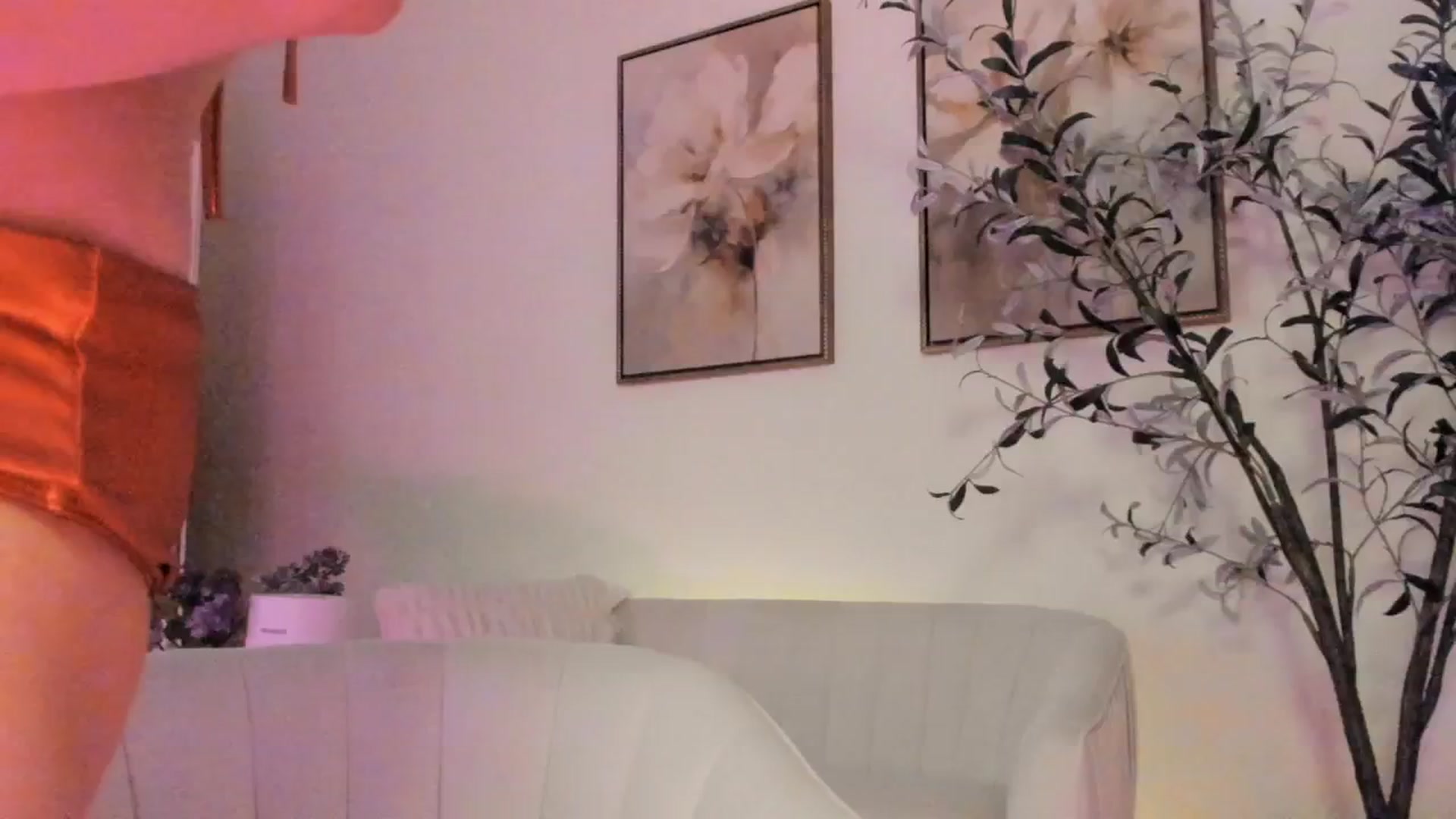Gallery image thumbnail from goddessccleo's myfreecams stream on, 05/29/2025, 22:52 image 2 of 20