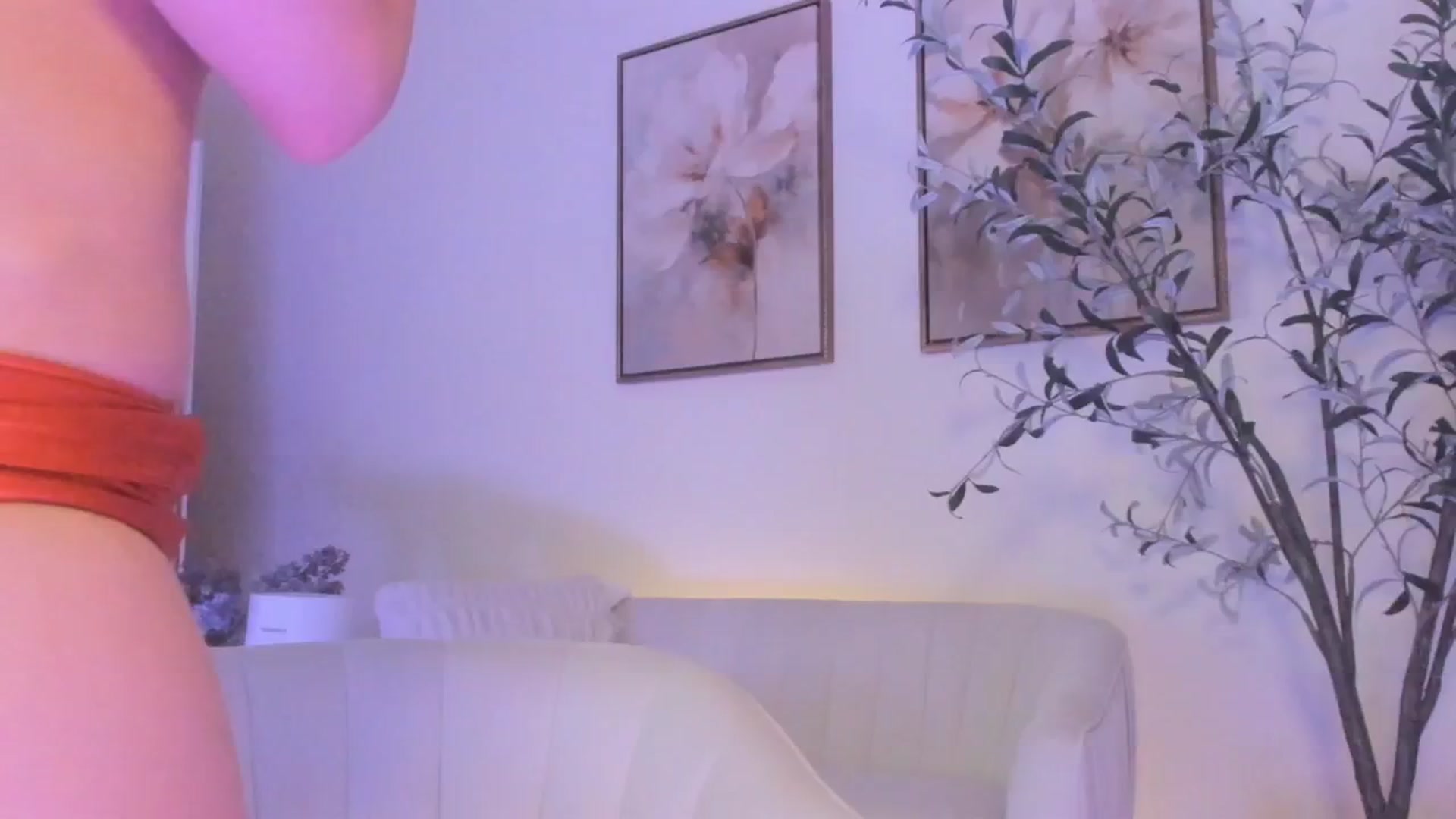 Gallery image thumbnail from goddessccleo's myfreecams stream on, 05/29/2025, 22:52 image 17 of 20