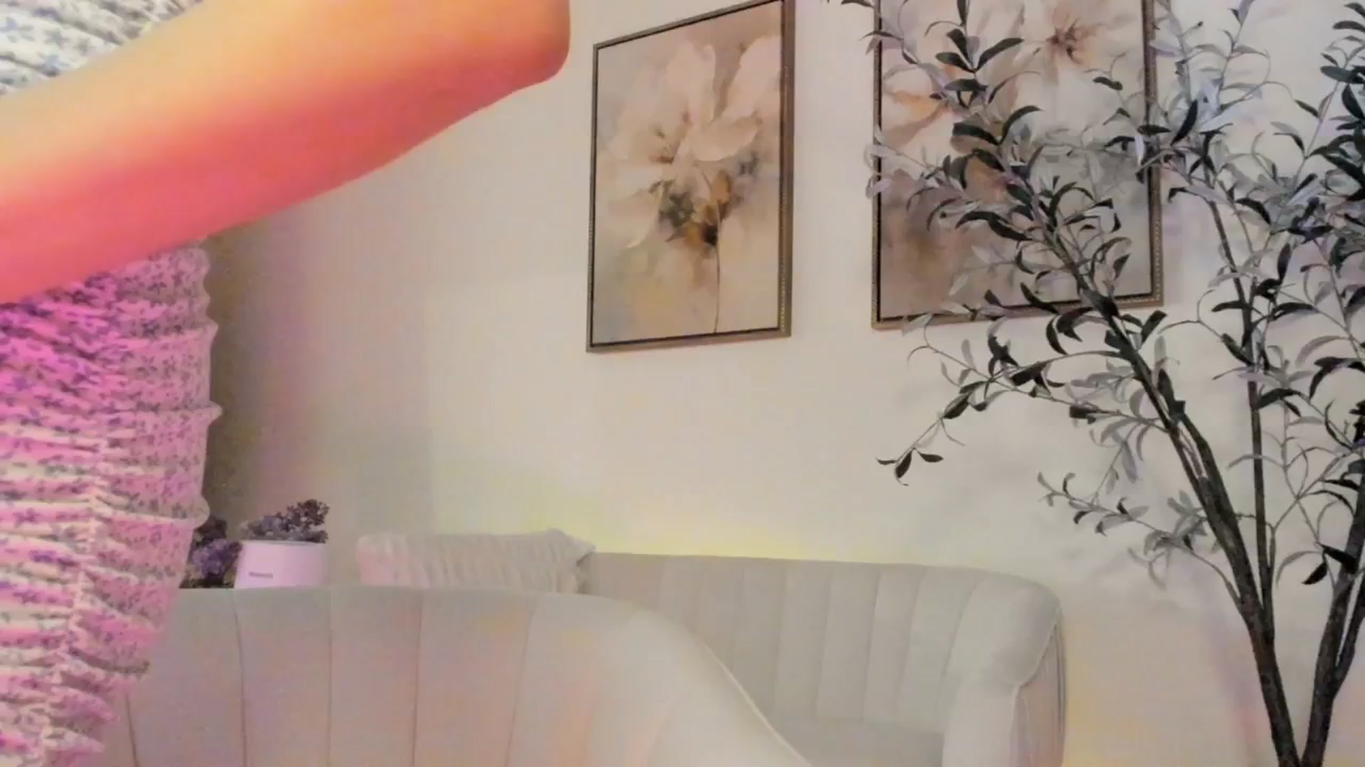 Gallery image thumbnail from goddessccleo's myfreecams stream on, 06/04/2025, 19:29 image 8 of 20