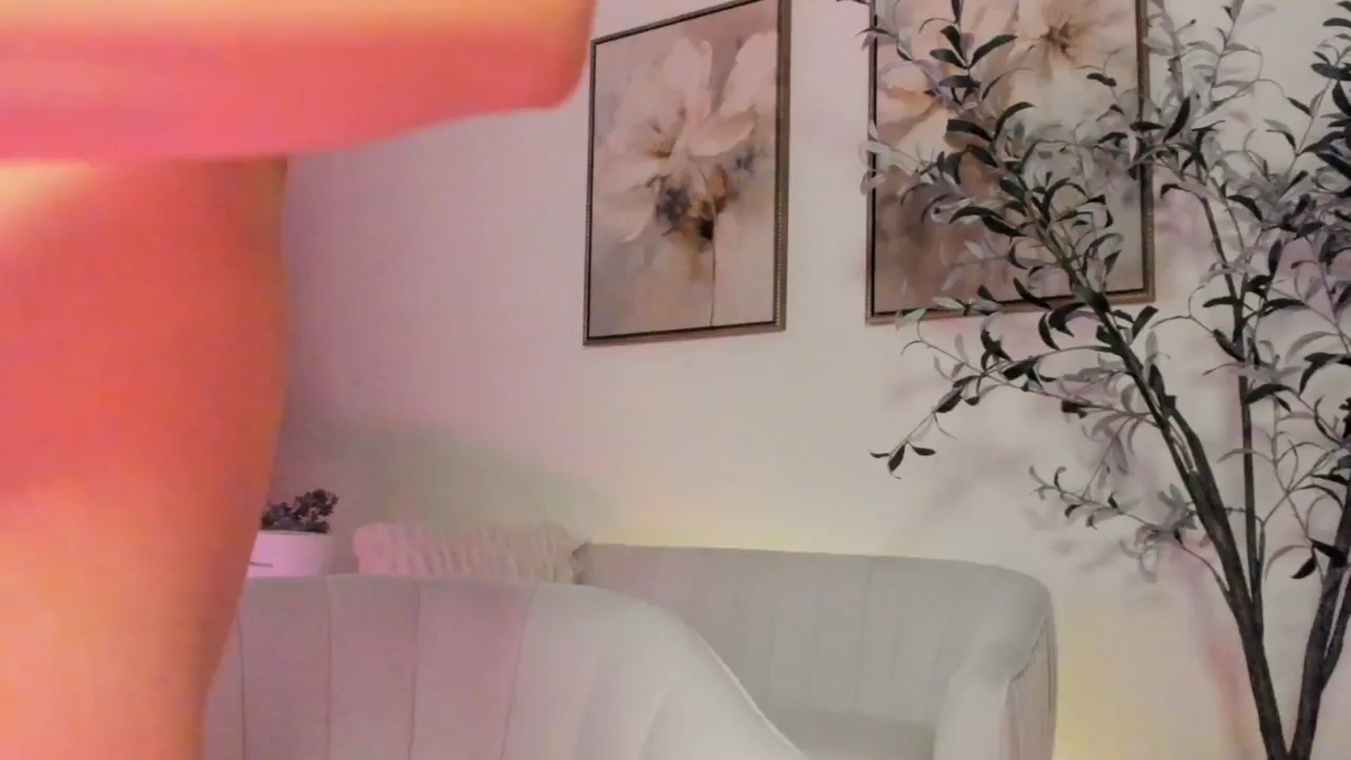 Gallery image thumbnail from goddessccleo's myfreecams stream on, 06/05/2025, 20:14 image 8 of 20